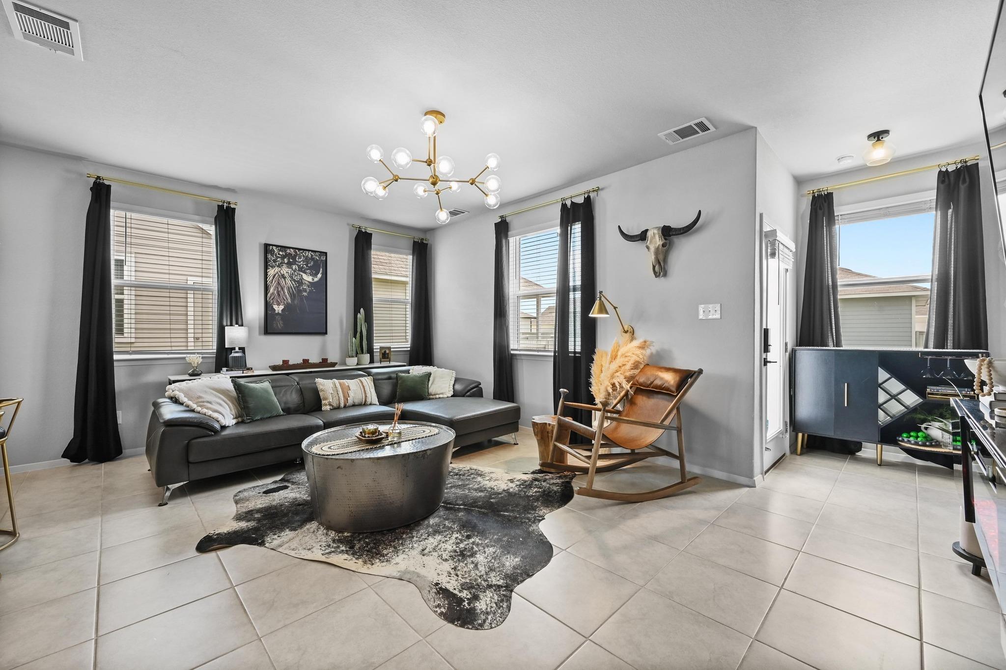 244 Fabion St, Kyle, TX 78640