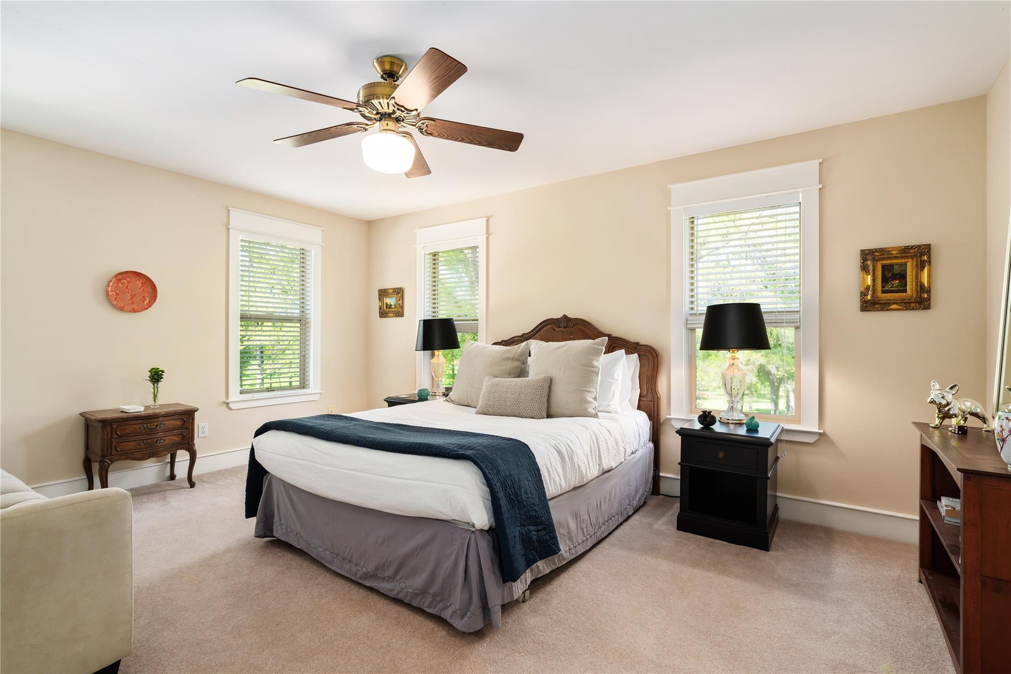 177 Colorado Dr, Cedar Creek, TX 78612