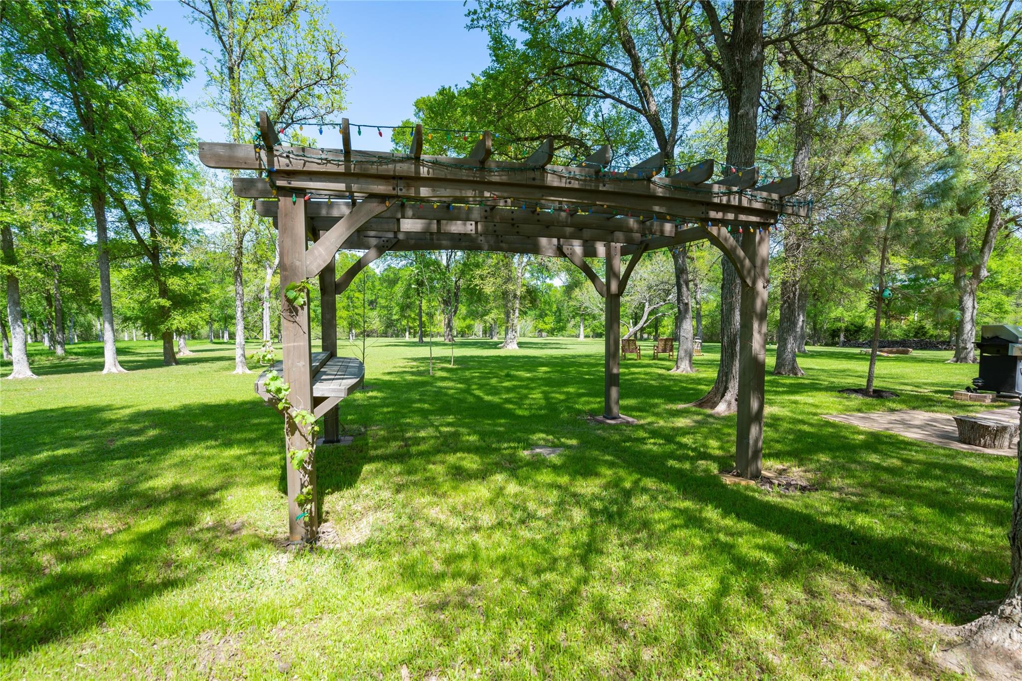 177 Colorado Dr, Cedar Creek, TX 78612