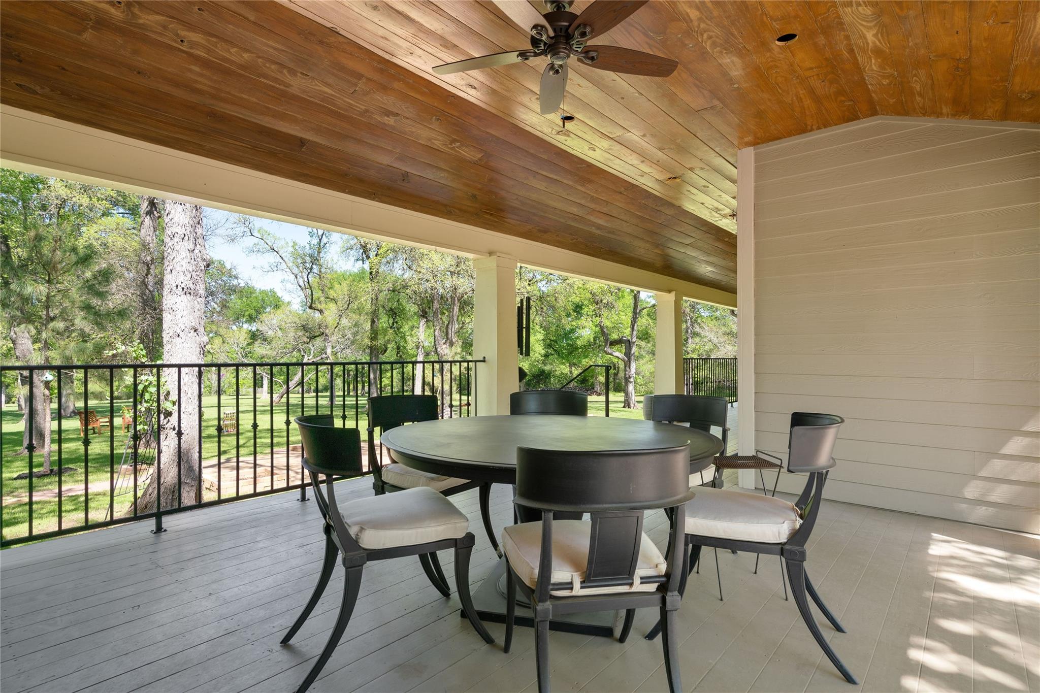 177 Colorado Dr, Cedar Creek, TX 78612