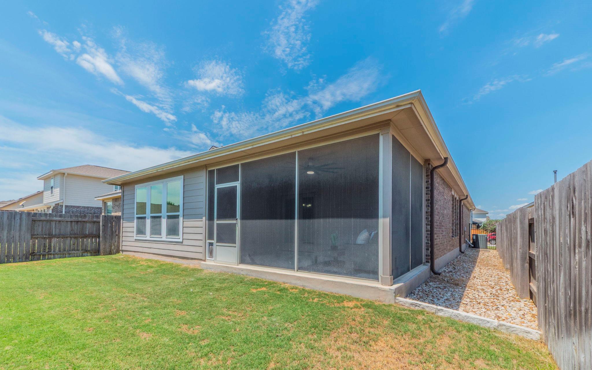 105 Penna Ln, Georgetown, TX 78628