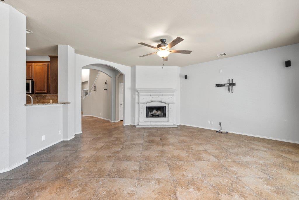 3014 Hidden Mdw, Seguin, TX 78155