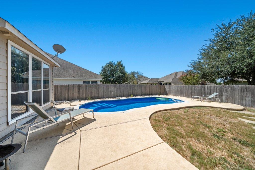 3014 Hidden Mdw, Seguin, TX 78155