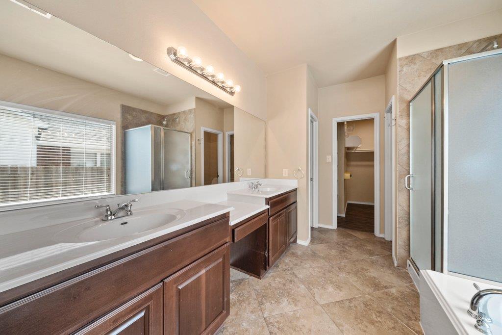 3014 Hidden Mdw, Seguin, TX 78155