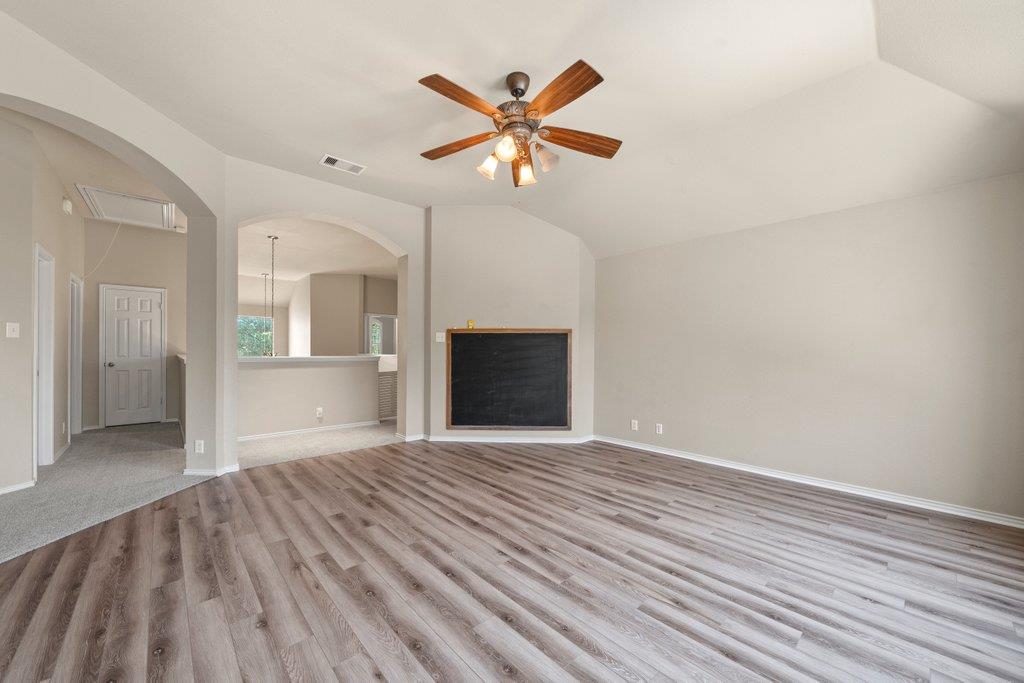 3014 Hidden Mdw, Seguin, TX 78155