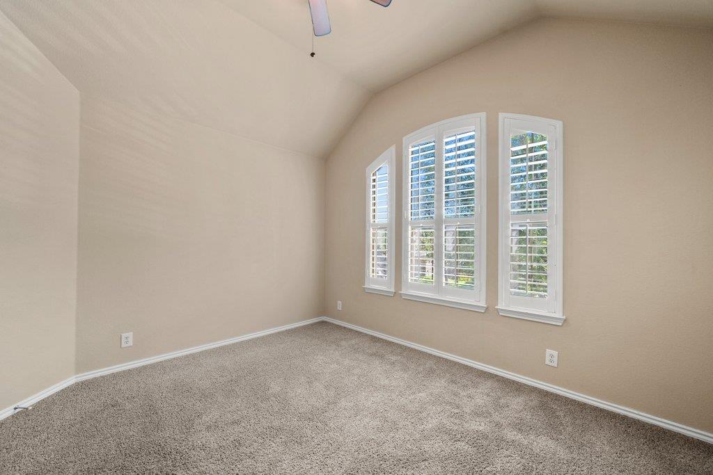 3014 Hidden Mdw, Seguin, TX 78155