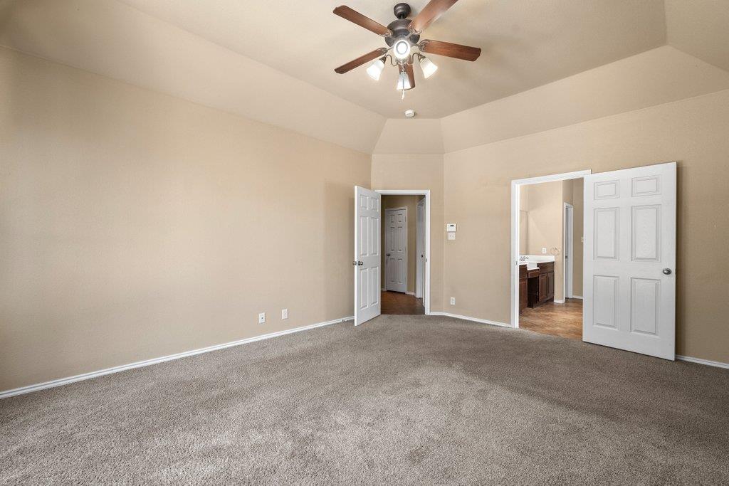 3014 Hidden Mdw, Seguin, TX 78155