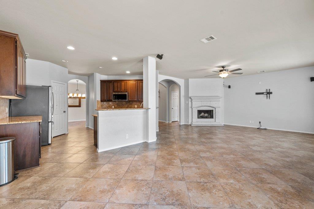 3014 Hidden Mdw, Seguin, TX 78155