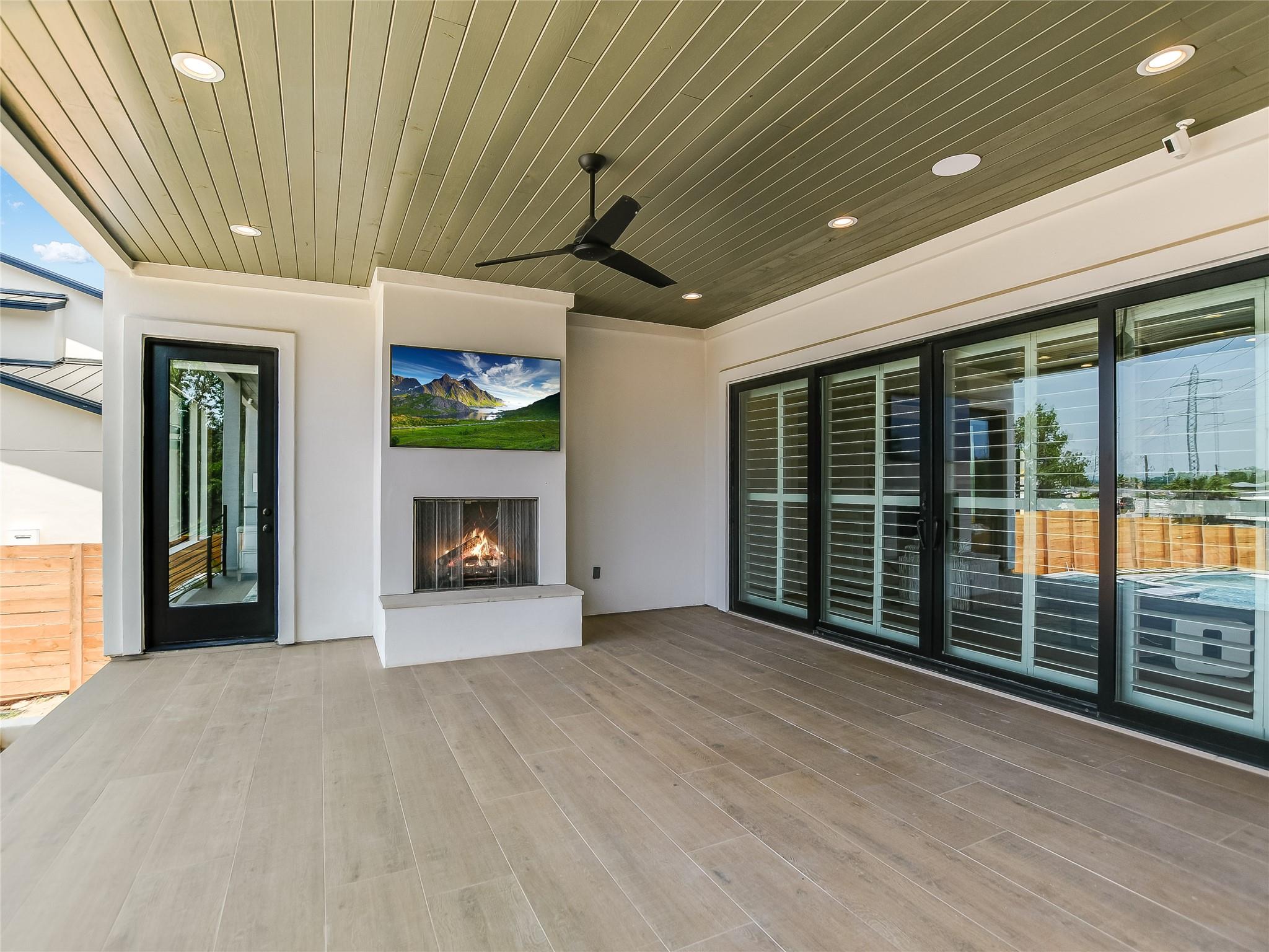 114 Captains Cove, Horseshoe Bay, TX 78657