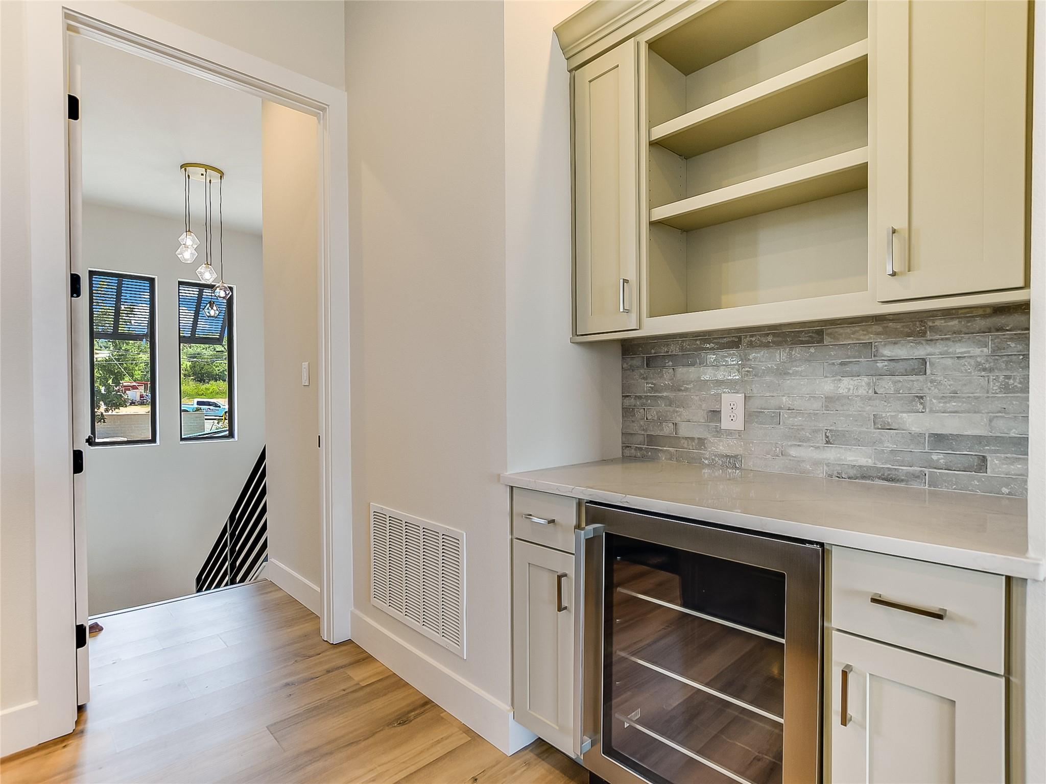 114 Captains Cove, Horseshoe Bay, TX 78657