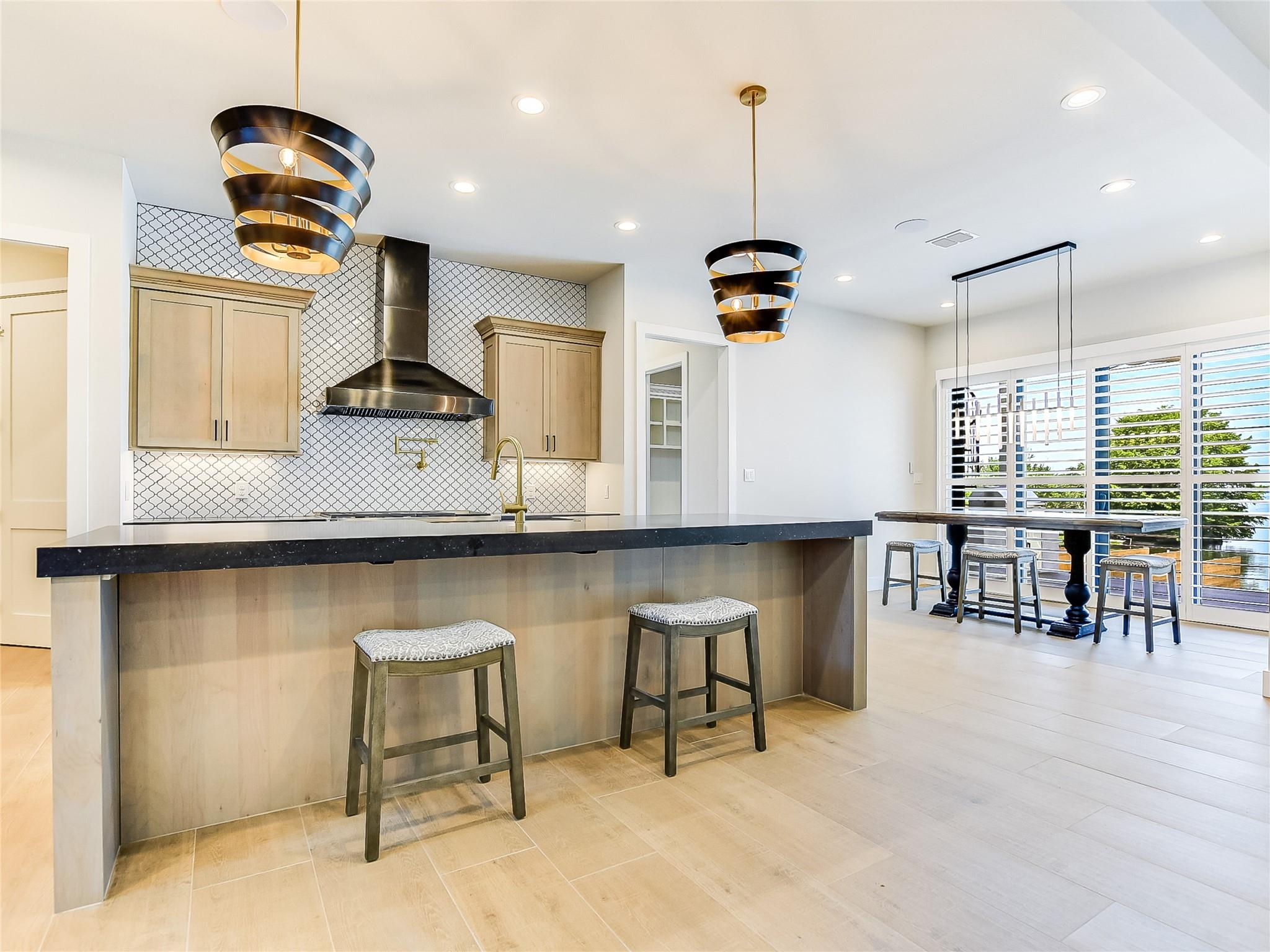 114 Captains Cove, Horseshoe Bay, TX 78657