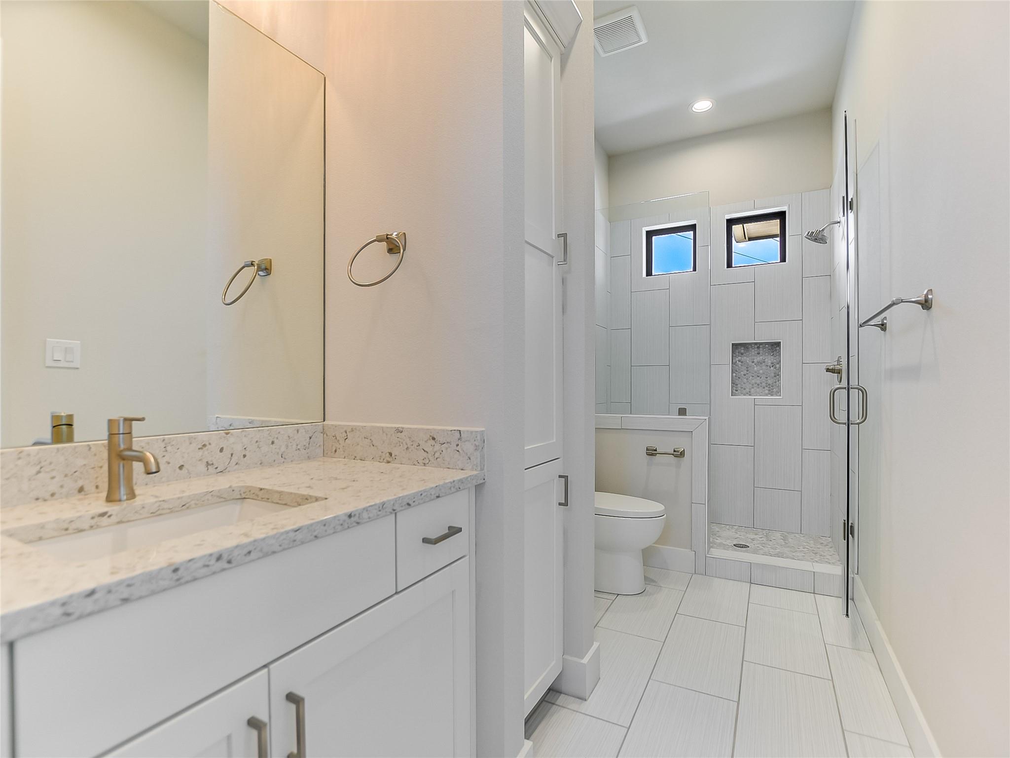 114 Captains Cove, Horseshoe Bay, TX 78657