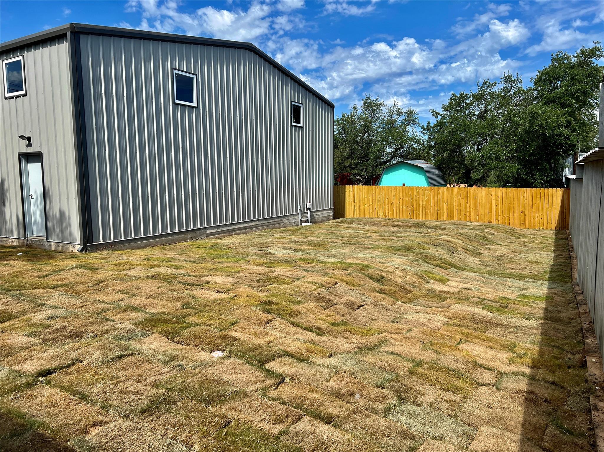 25102 WHITNEY Dr, Spicewood, TX 78669