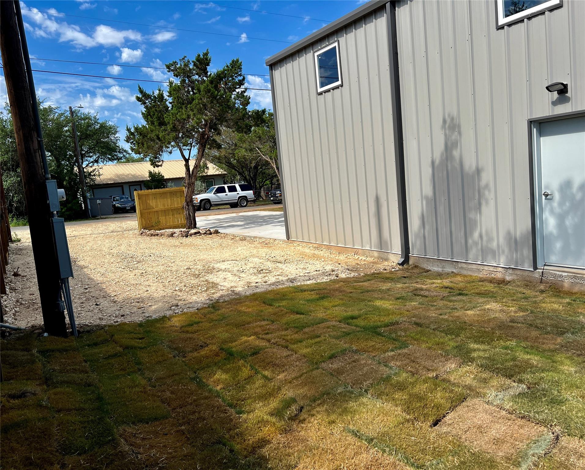 25102 WHITNEY Dr, Spicewood, TX 78669