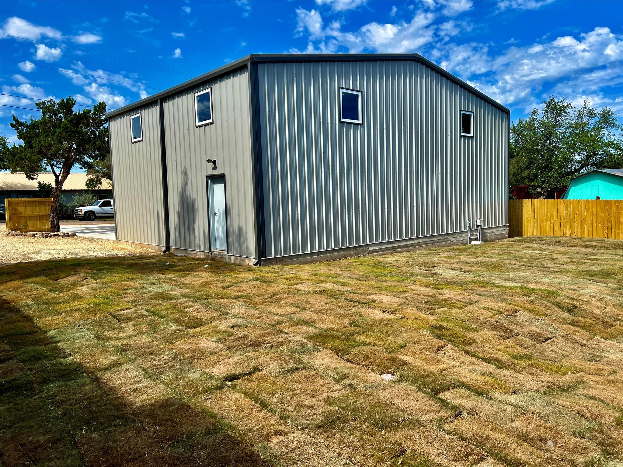 25102 WHITNEY Dr, Spicewood, TX 78669