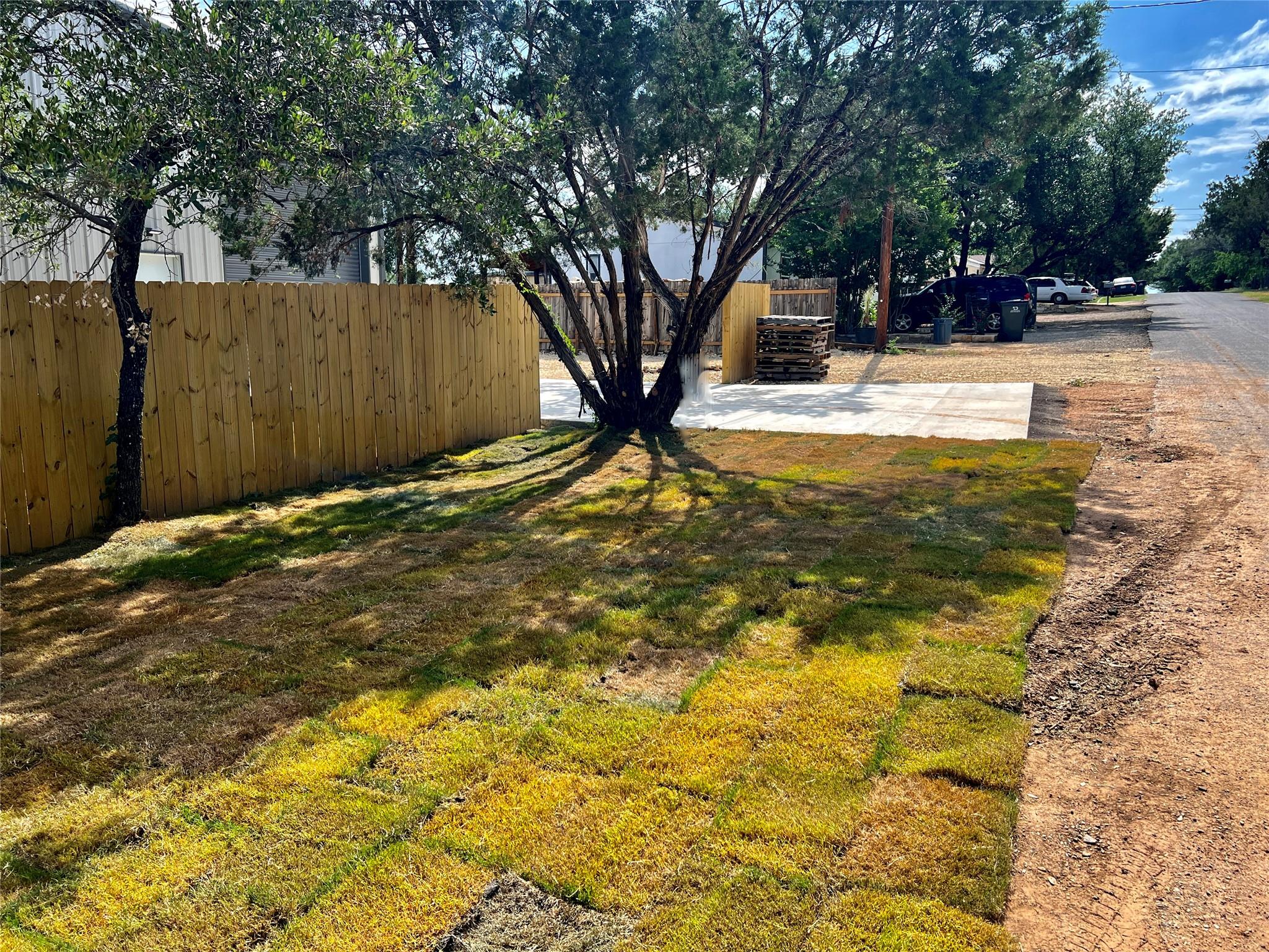 25102 WHITNEY Dr, Spicewood, TX 78669