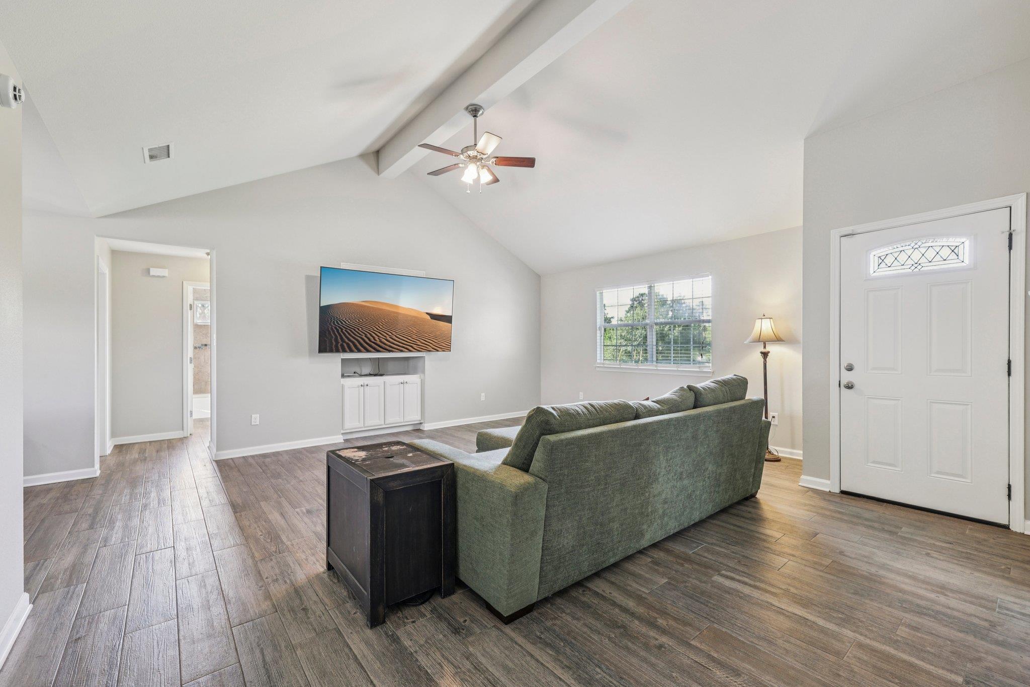 165 Cattlemens Dr, Bastrop, TX 78602