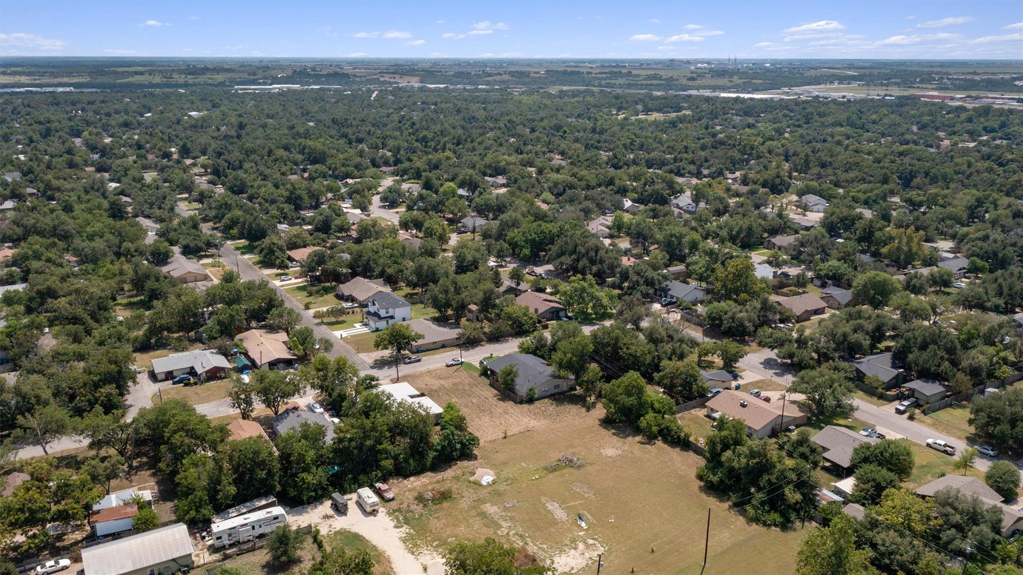 1310 Marshall St, Taylor, TX 76574