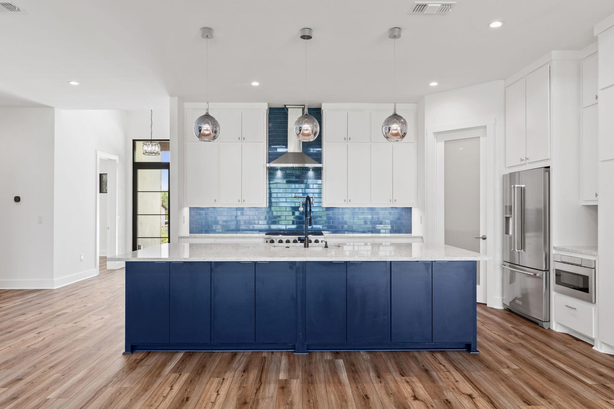 301 Eocene, Horseshoe Bay, TX 78657