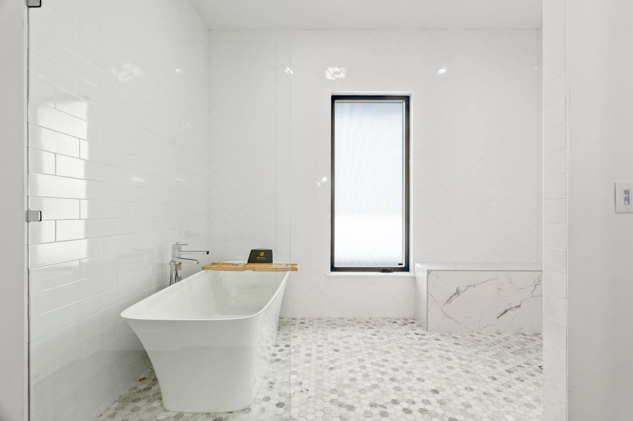 301 Eocene, Horseshoe Bay, TX 78657