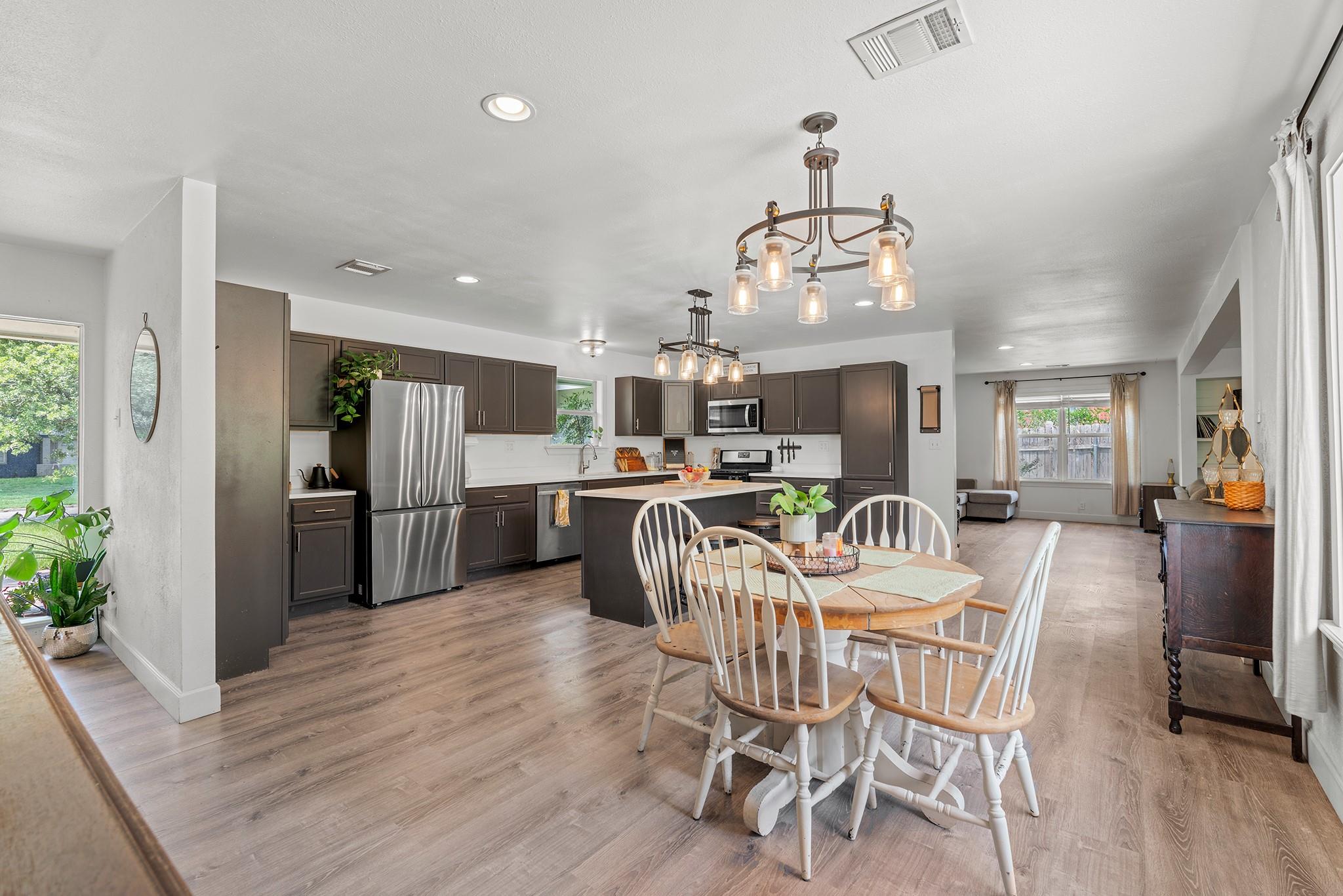 508 San Jacinto Dr, Rockdale, TX 76567