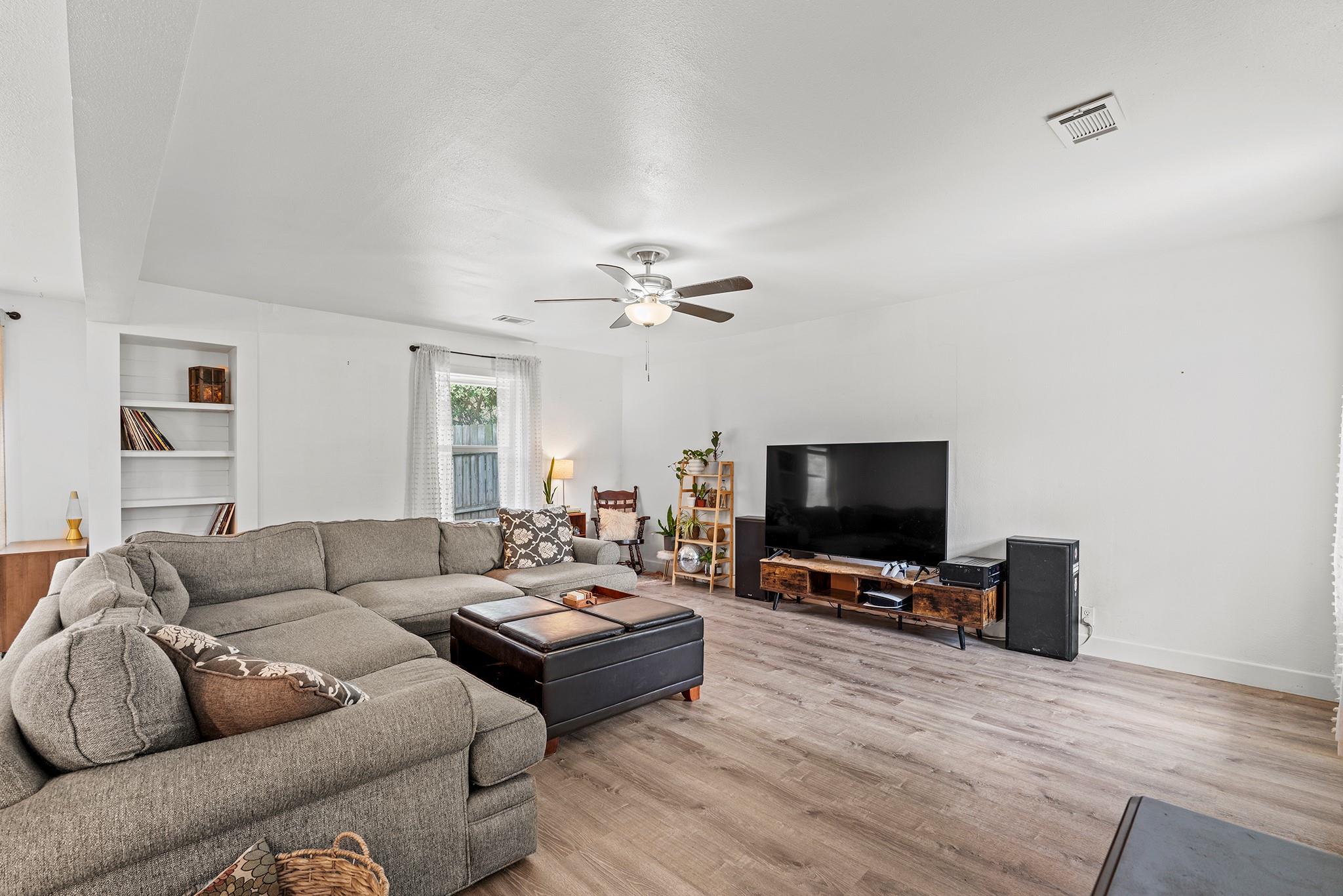 508 San Jacinto Dr, Rockdale, TX 76567