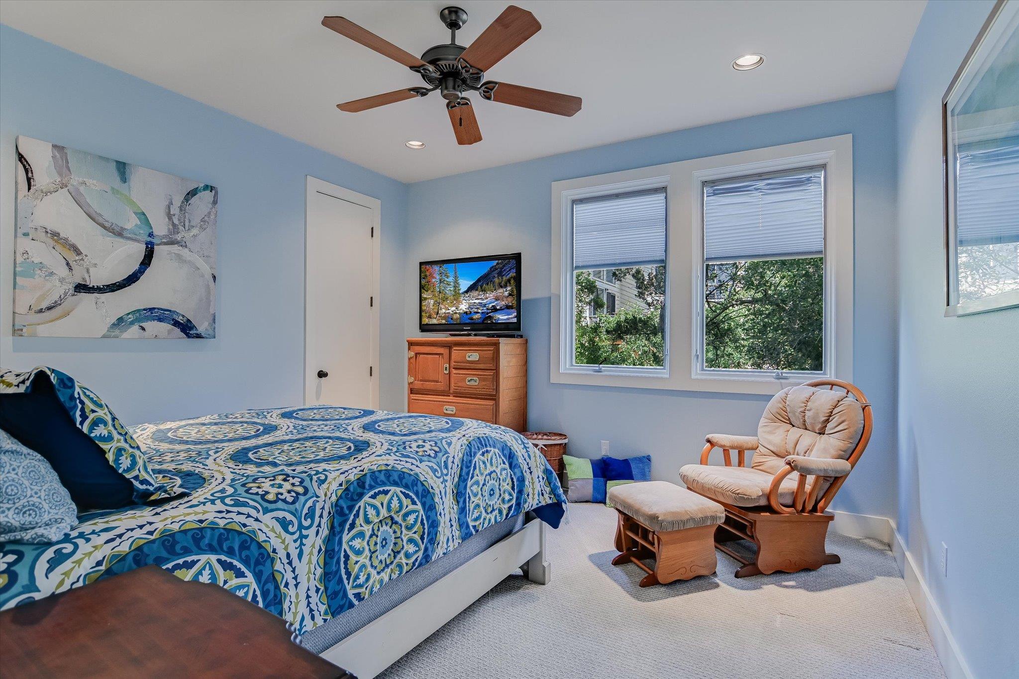 102 Center Cove I, Spicewood, TX 78669