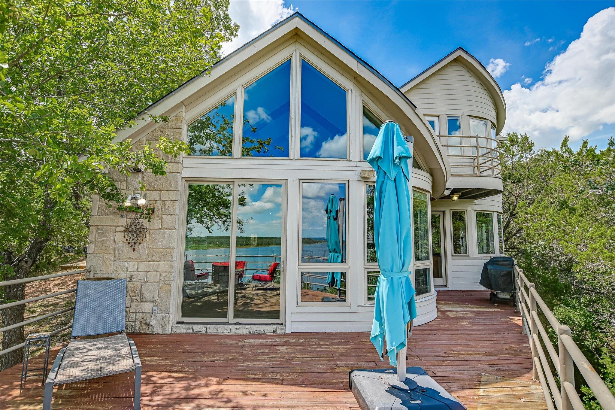 102 Center Cove I, Spicewood, TX 78669