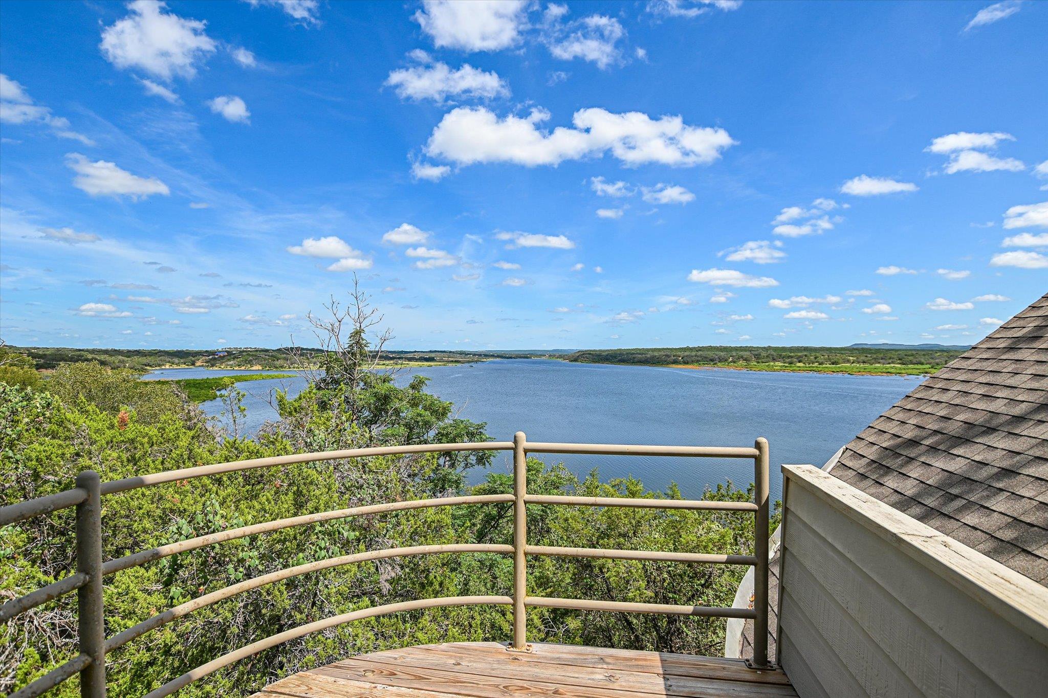 102 Center Cove I, Spicewood, TX 78669