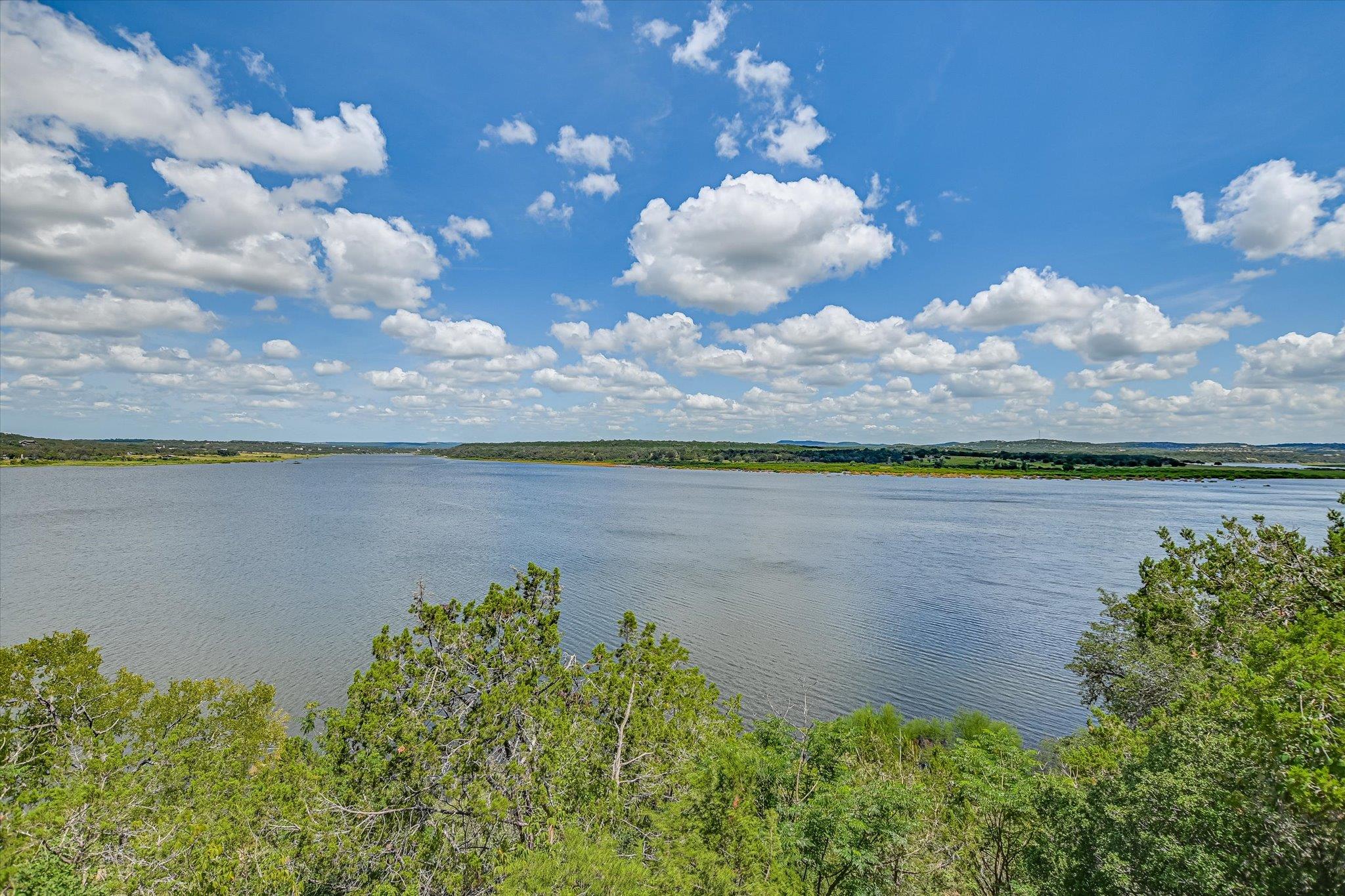 102 Center Cove I, Spicewood, TX 78669