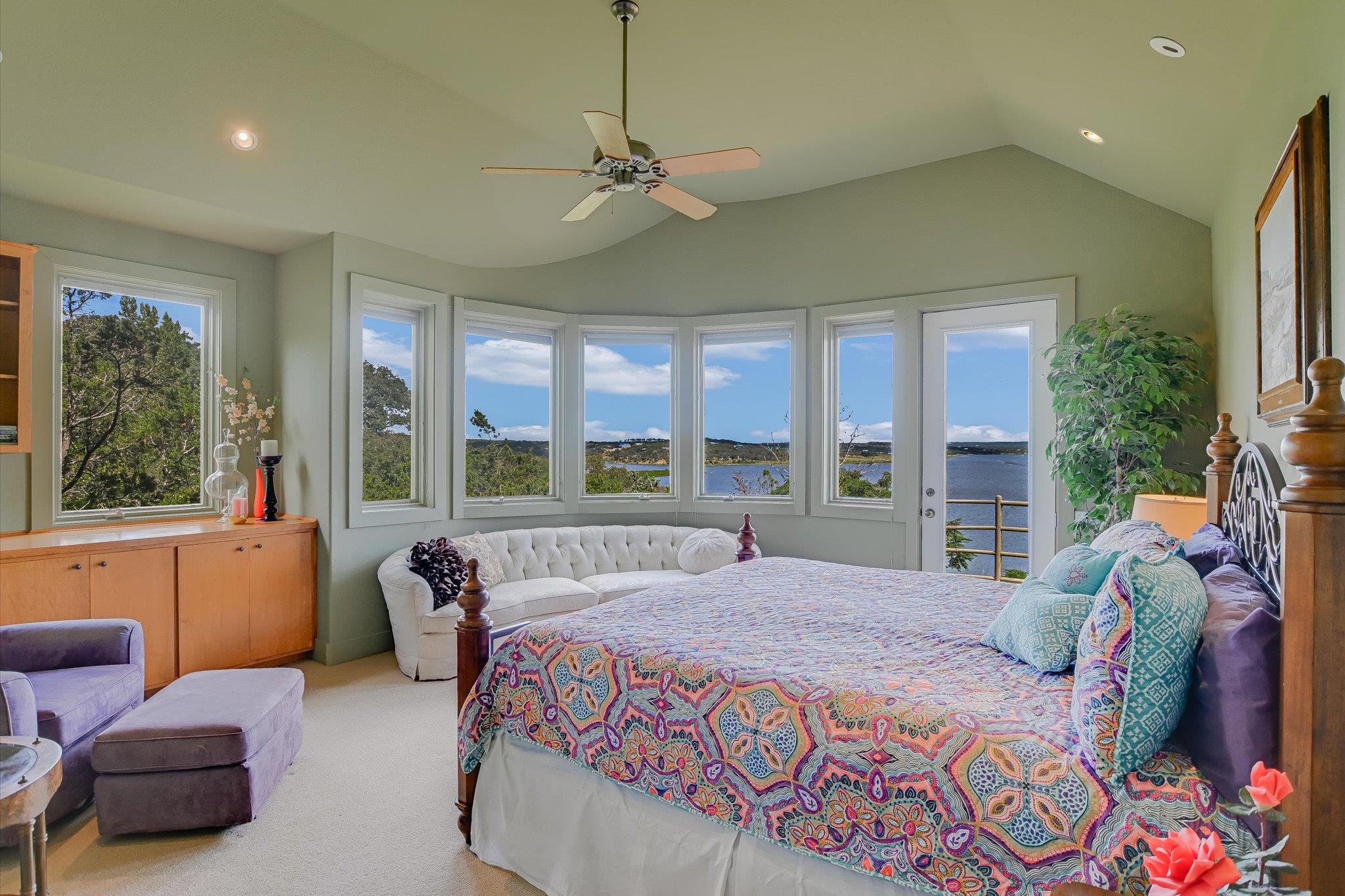 102 Center Cove I, Spicewood, TX 78669