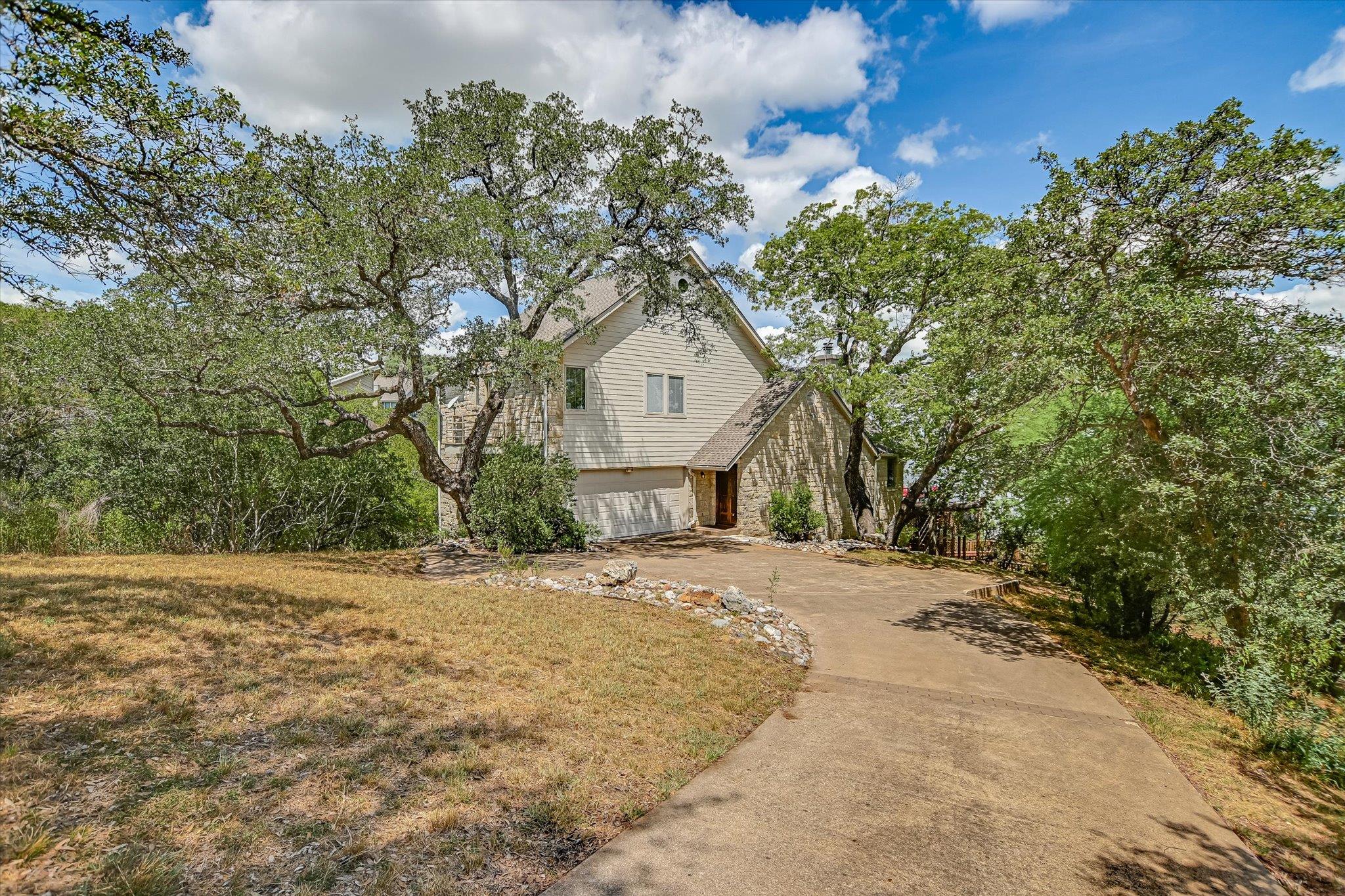 102 Center Cove I, Spicewood, TX 78669