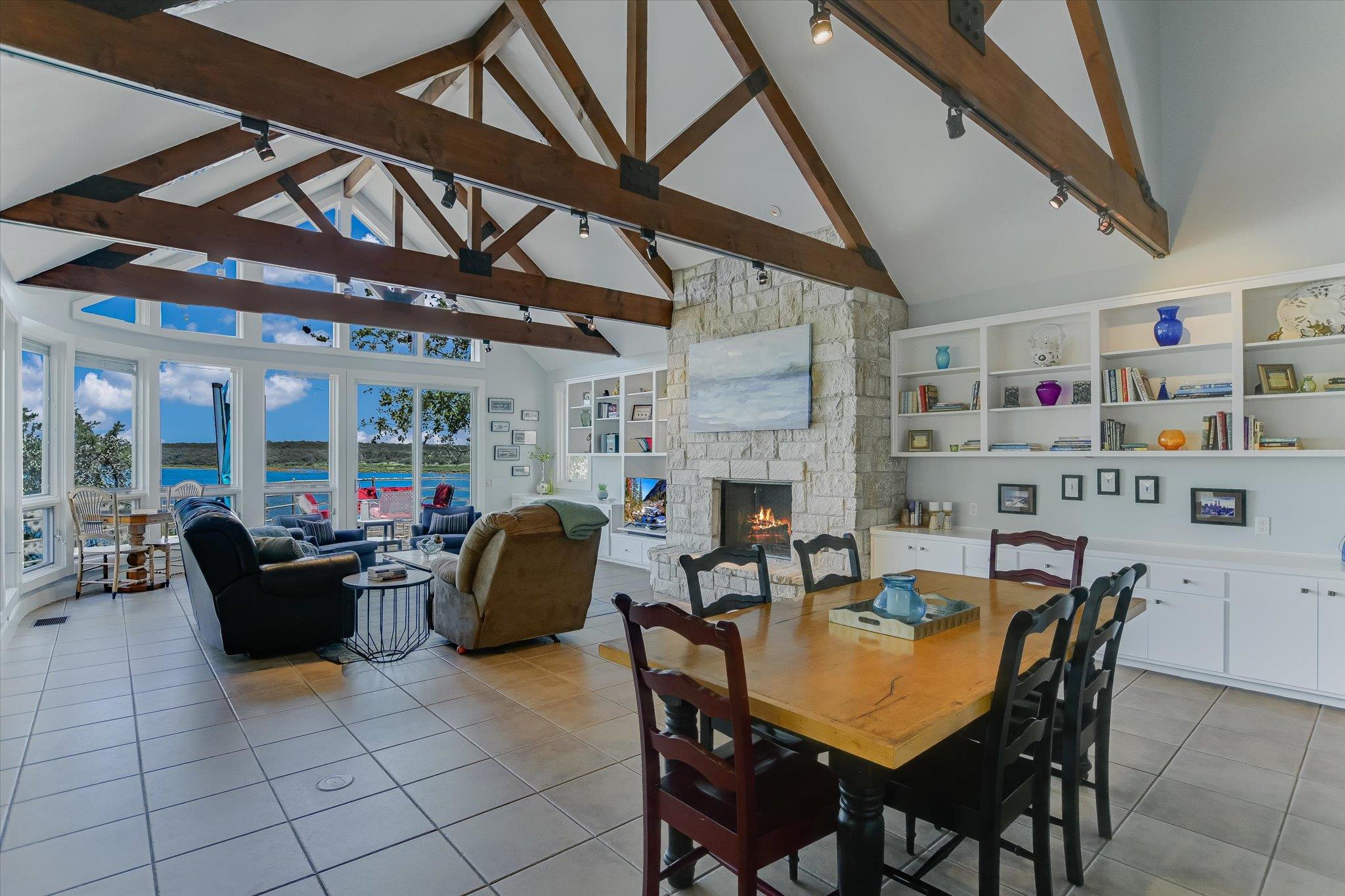 102 Center Cove I, Spicewood, TX 78669