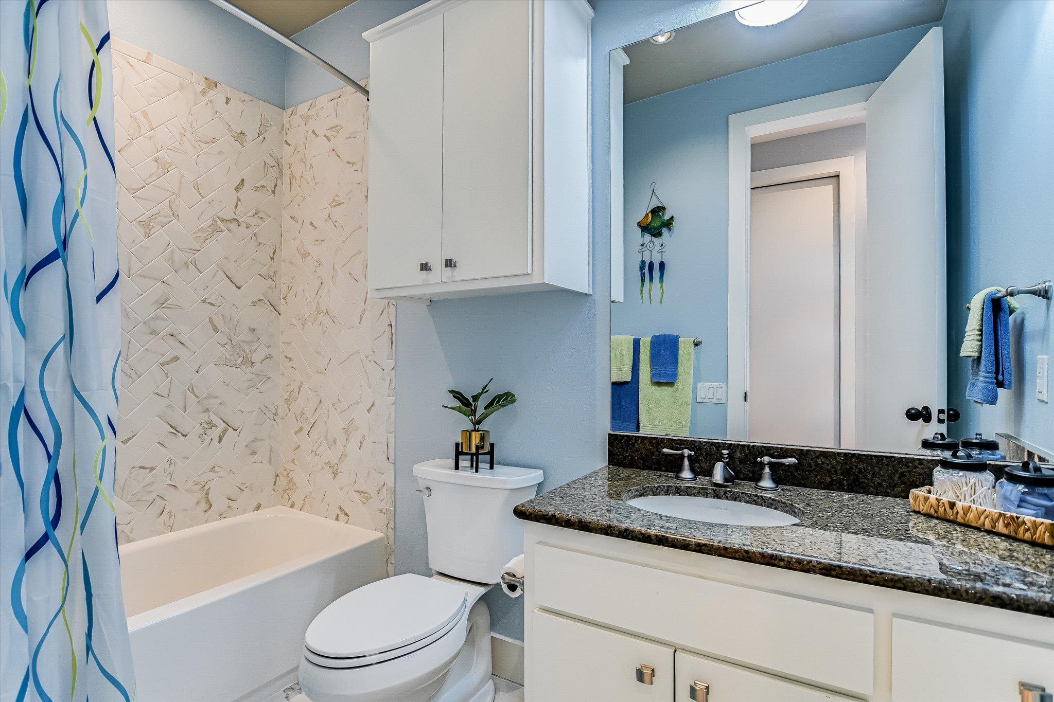 102 Center Cove I, Spicewood, TX 78669