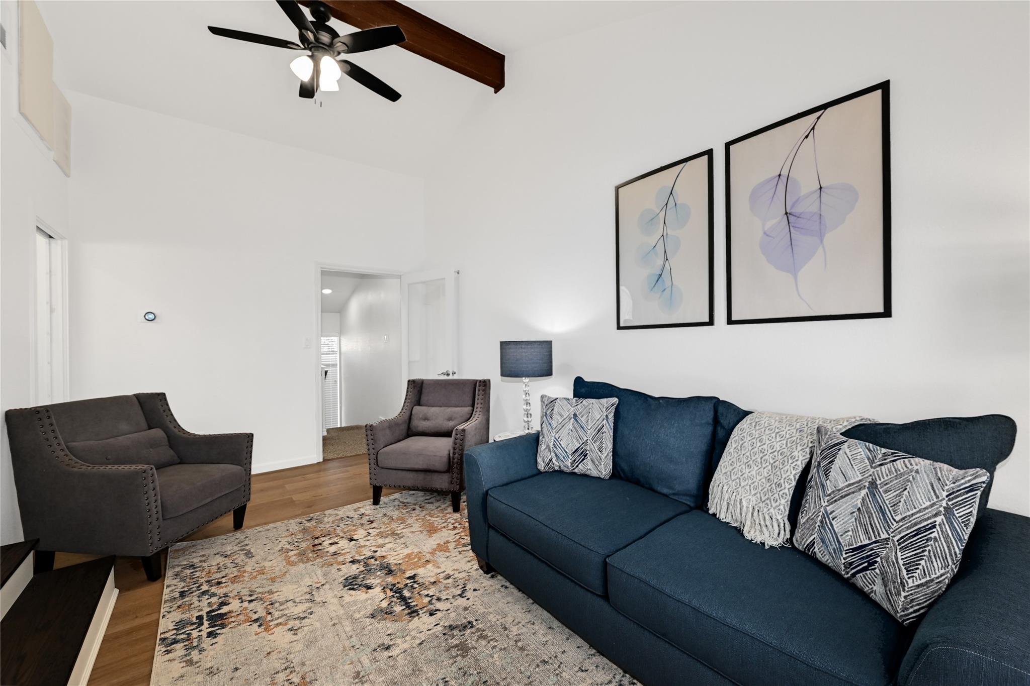 225 Comanche Ln, Point Venture, TX 78645