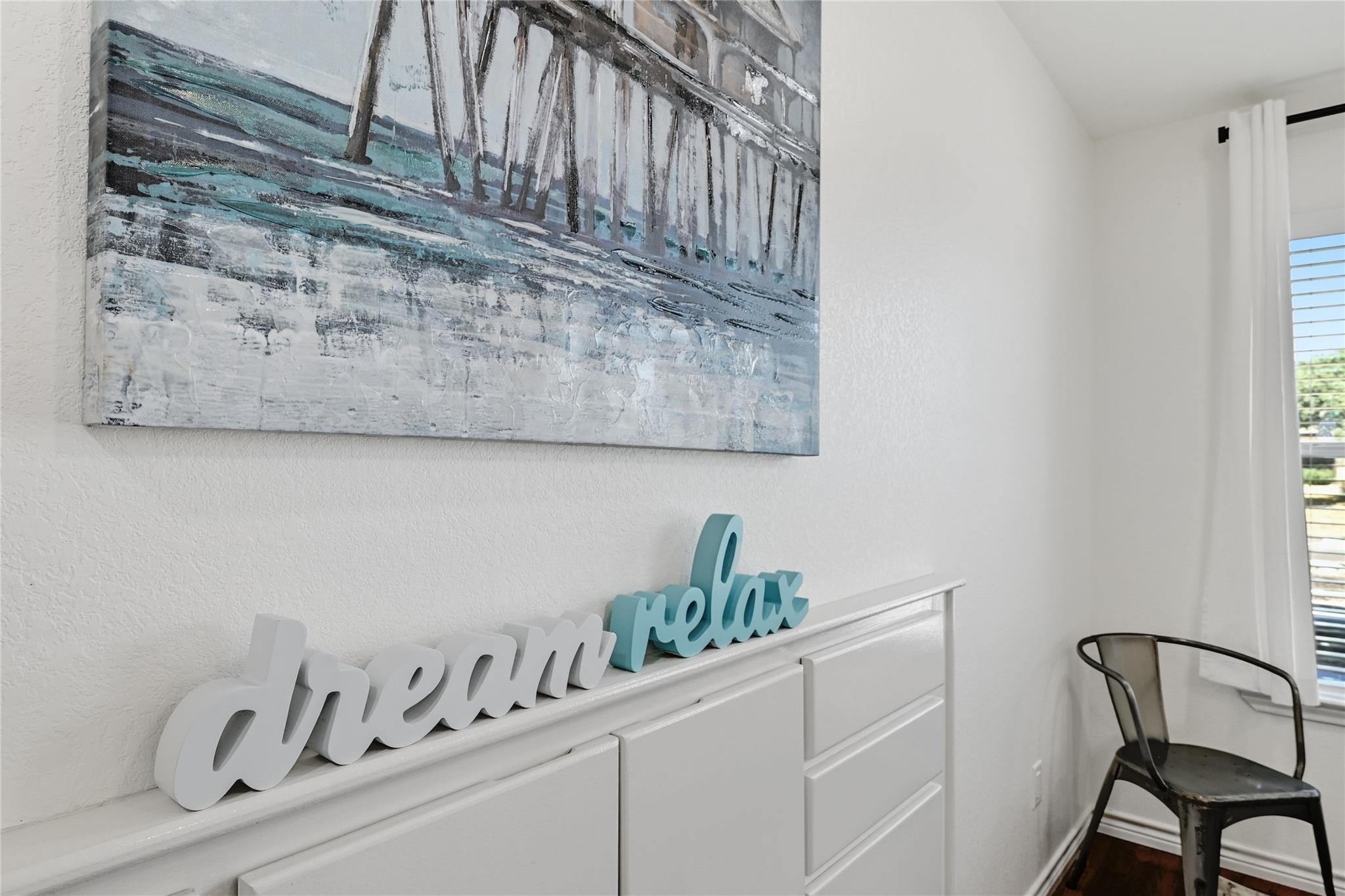 225 Comanche Ln, Point Venture, TX 78645