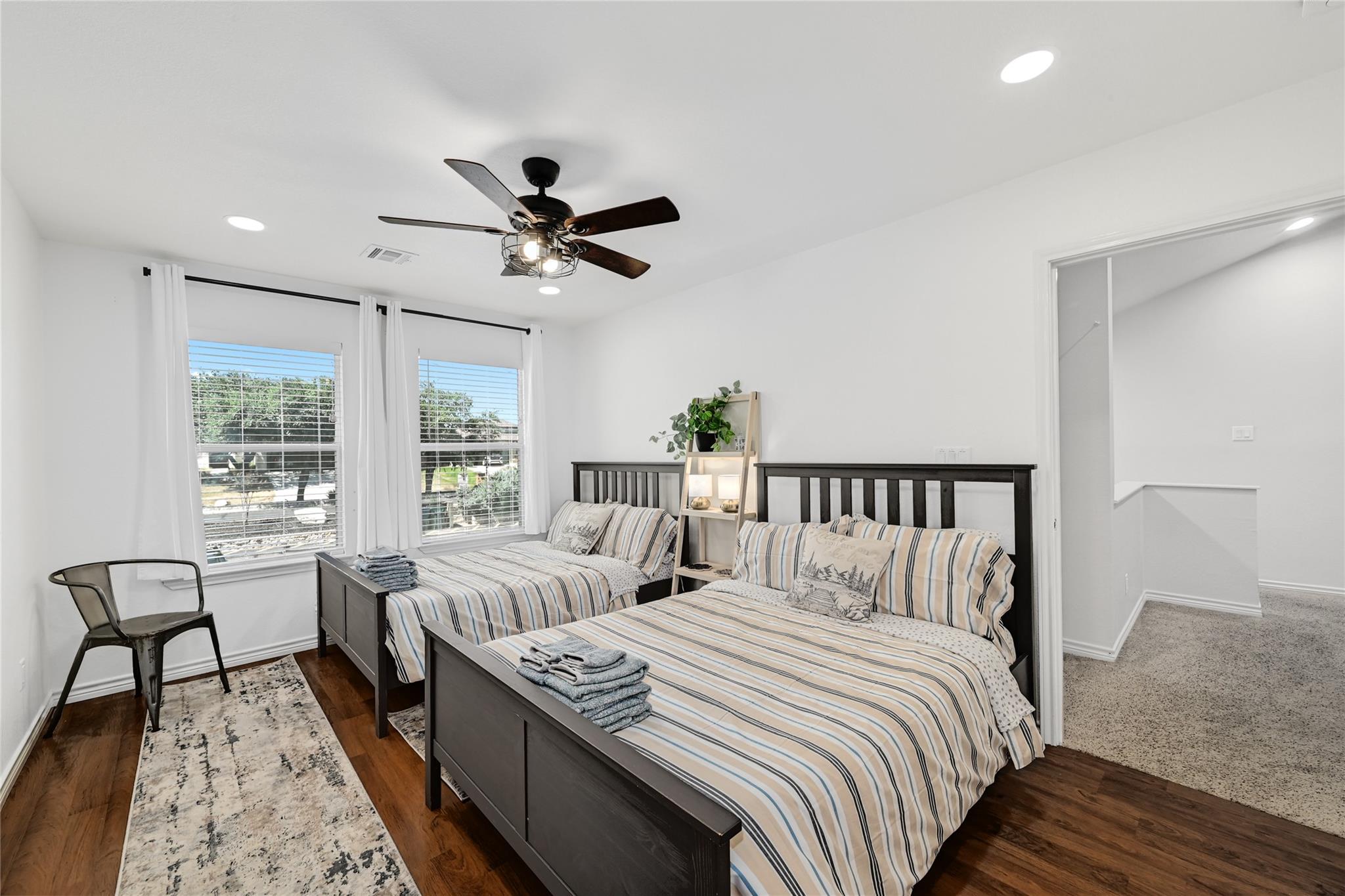 225 Comanche Ln, Point Venture, TX 78645