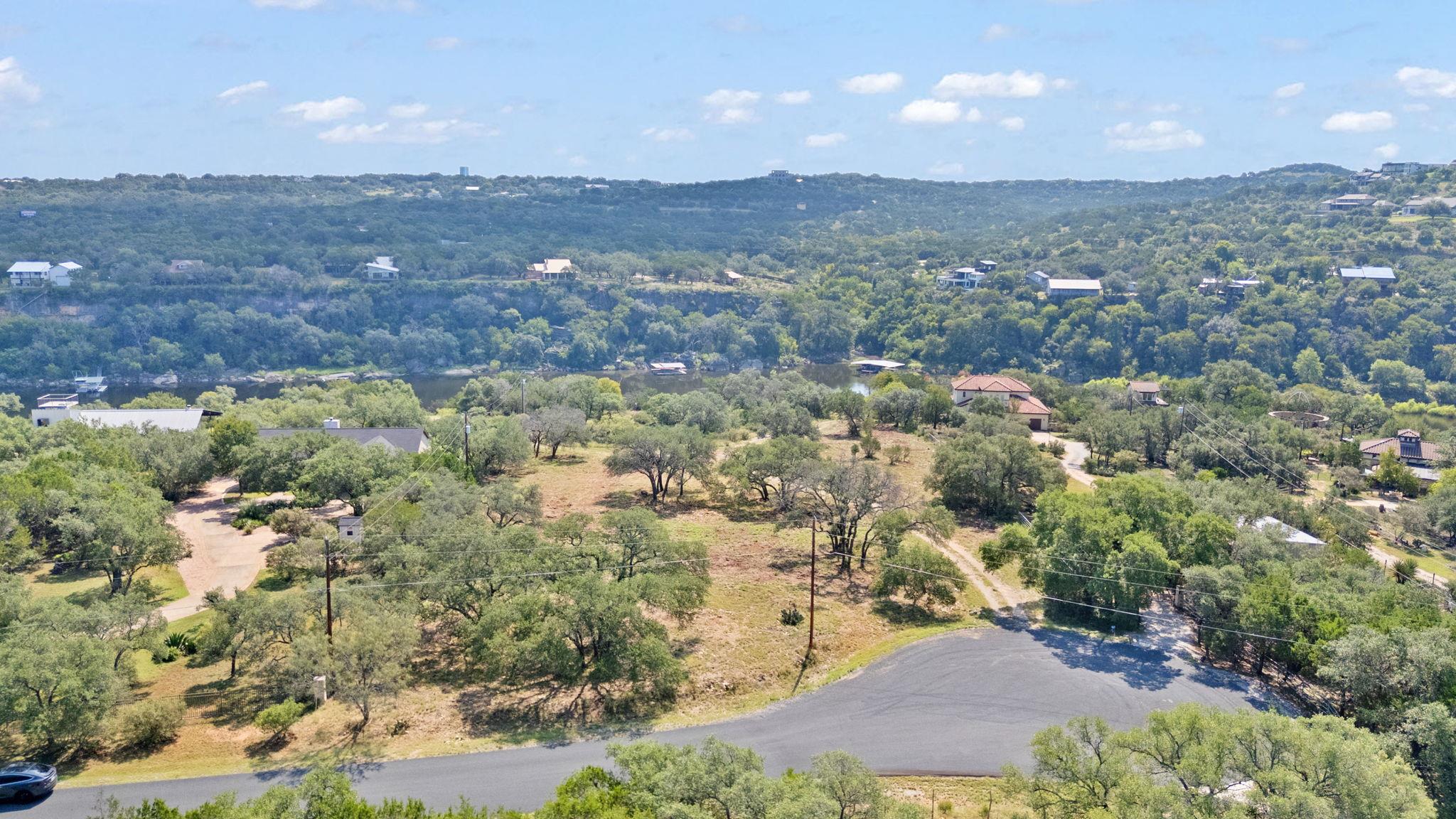 1517 Likeness Rd, Spicewood, TX 78669