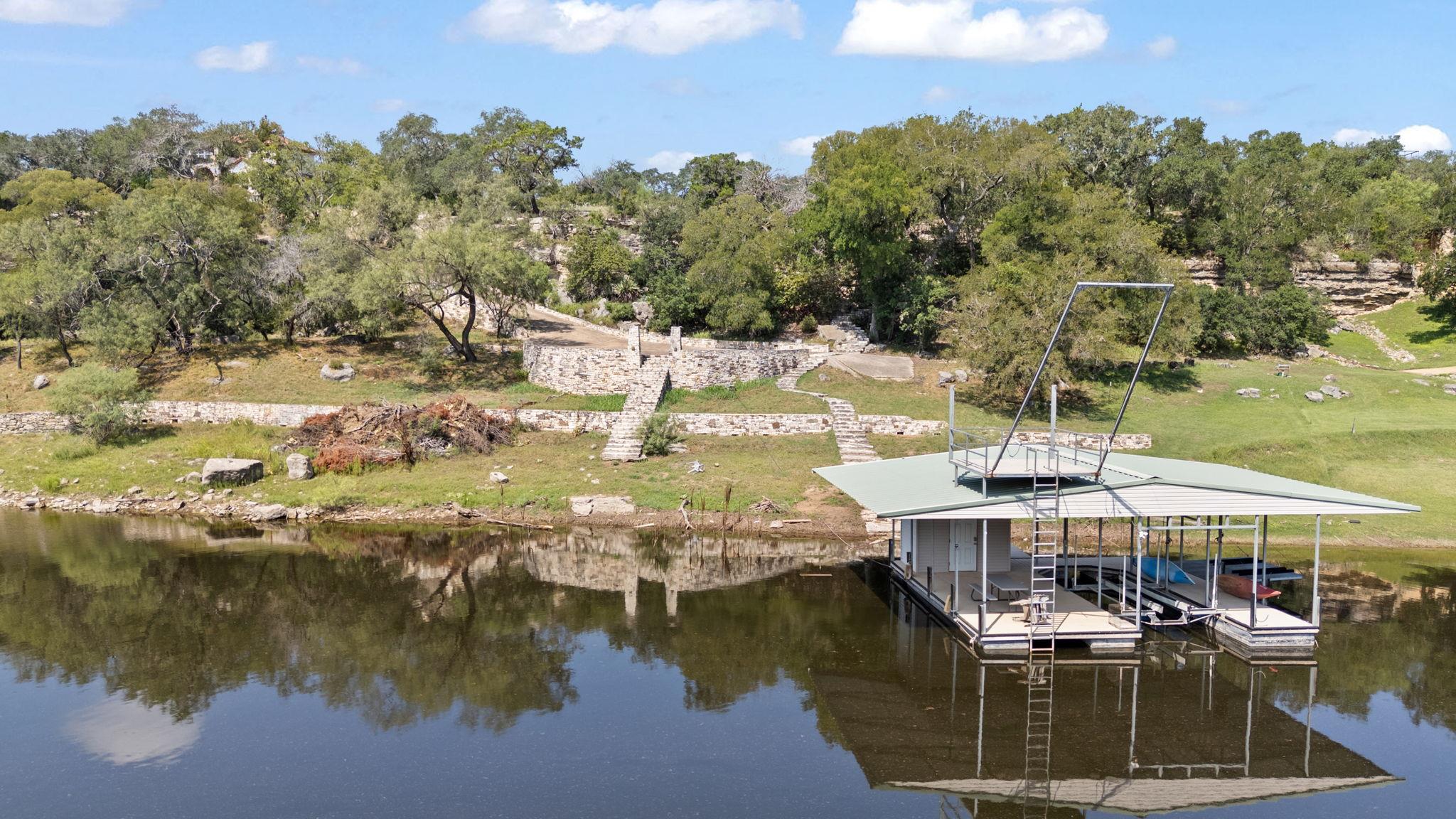 1517 Likeness Rd, Spicewood, TX 78669