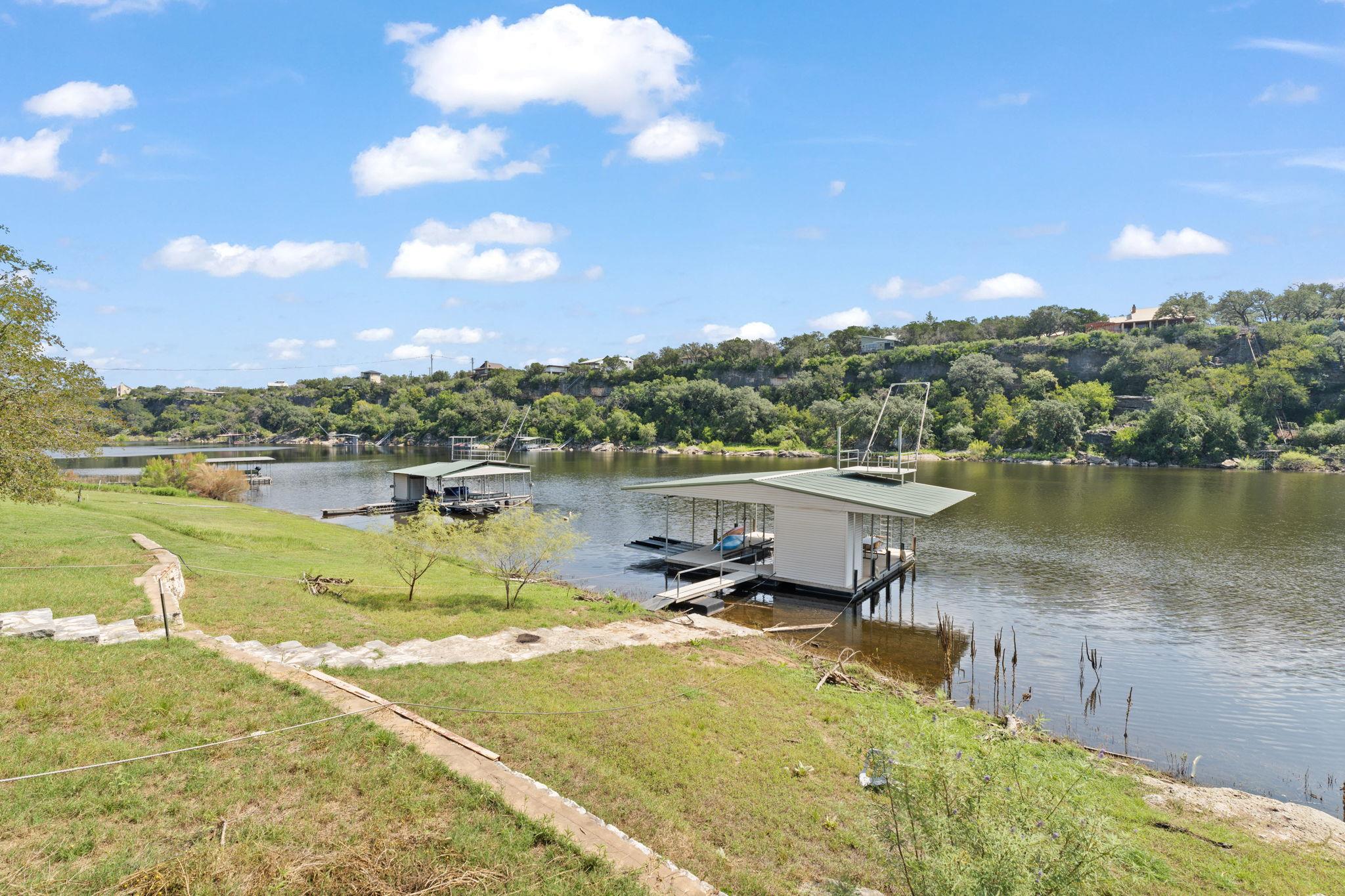 1517 Likeness Rd, Spicewood, TX 78669