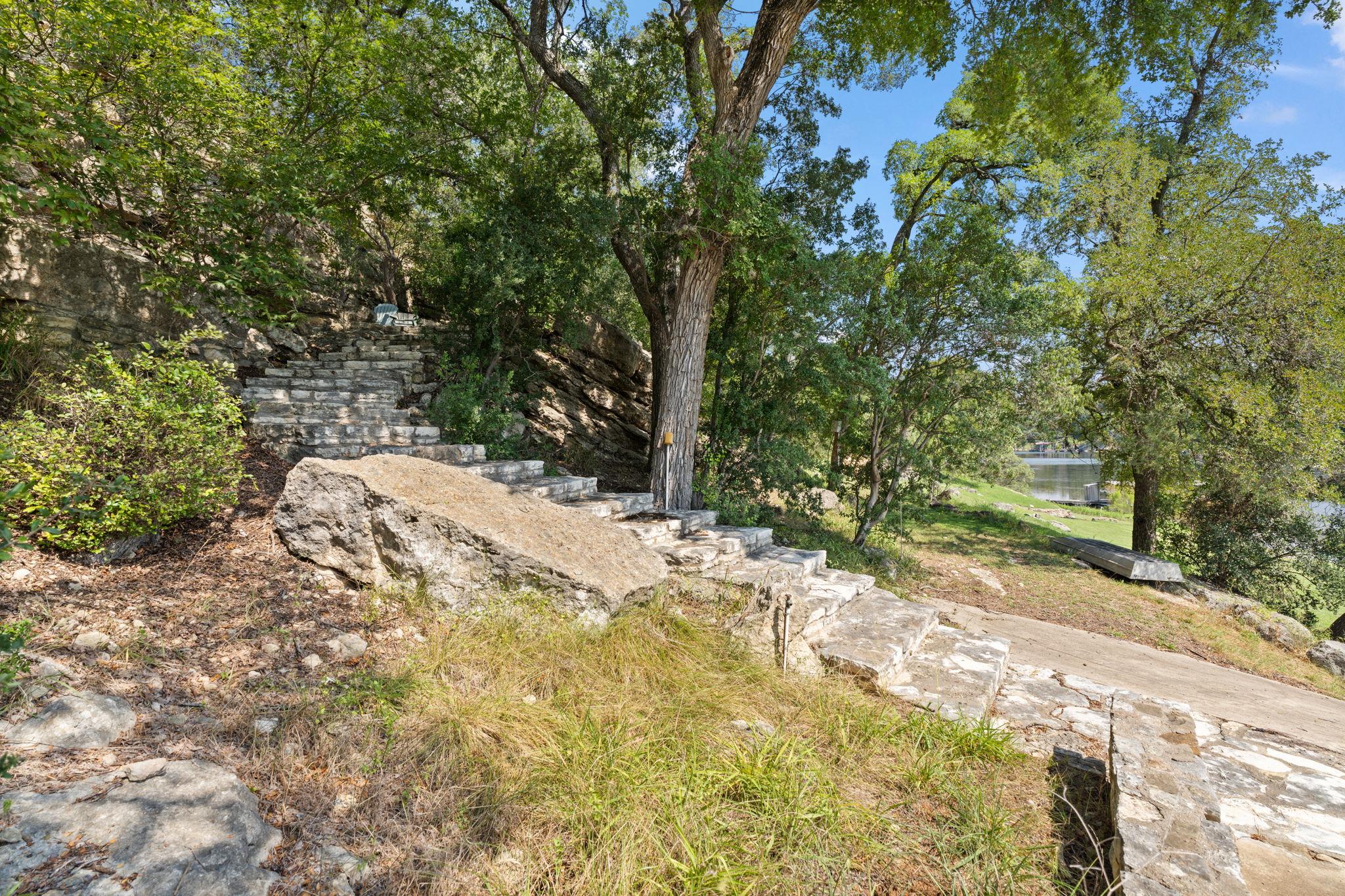 1517 Likeness Rd, Spicewood, TX 78669