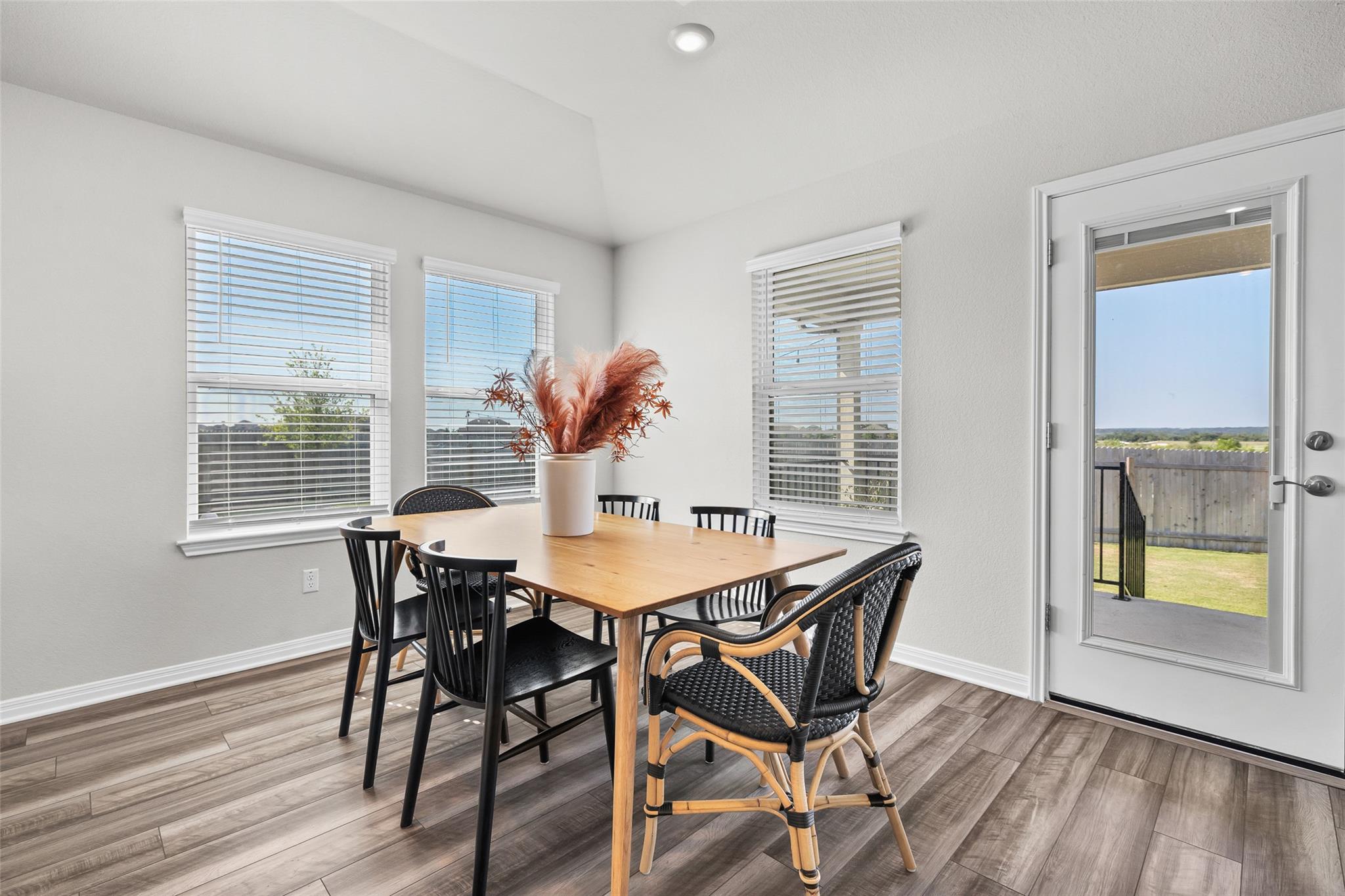 101 Skyview Farm Ln, Liberty Hill, TX 78642