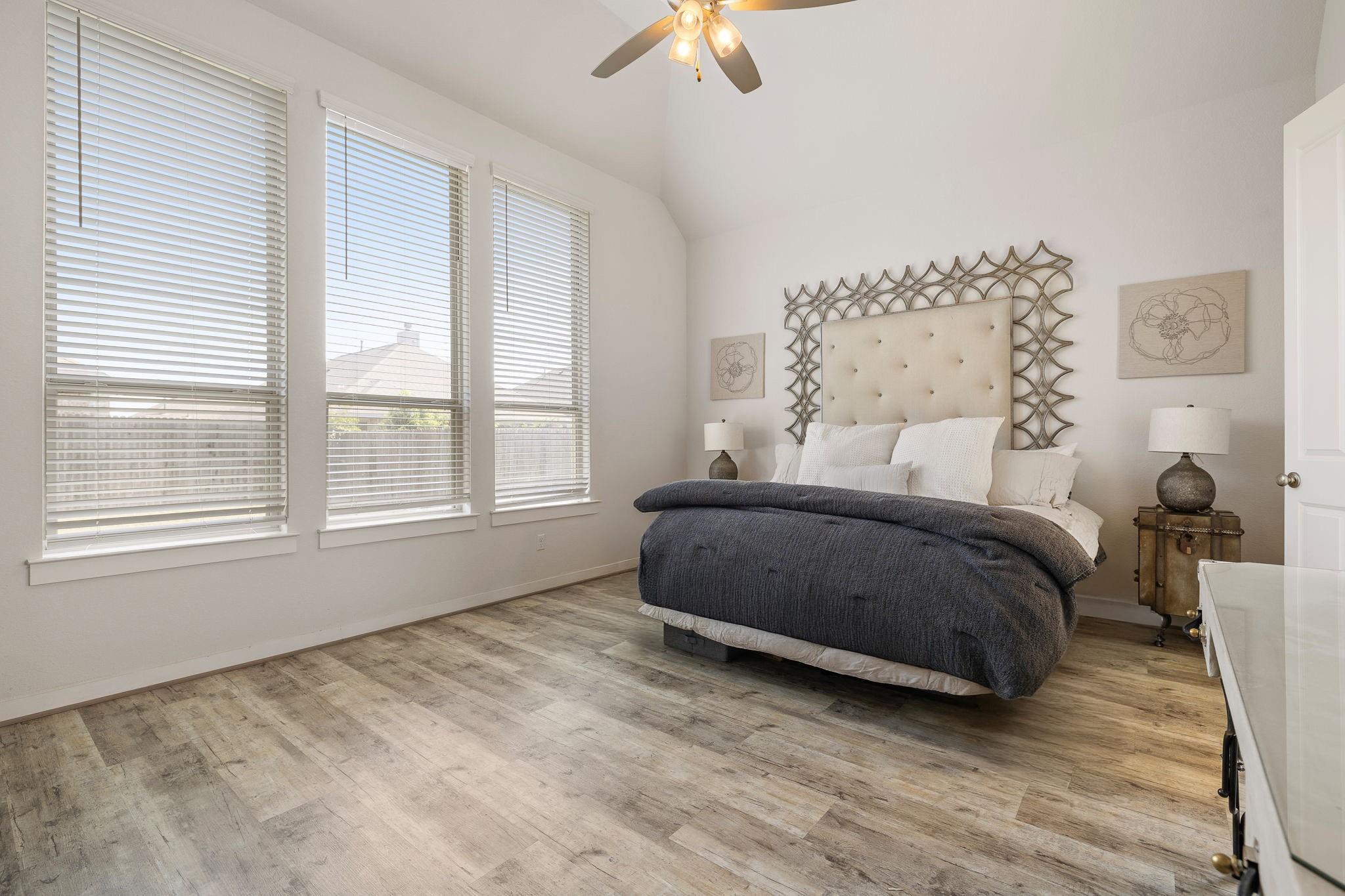 2009 Discovery Well Dr, Liberty Hill, TX 78642