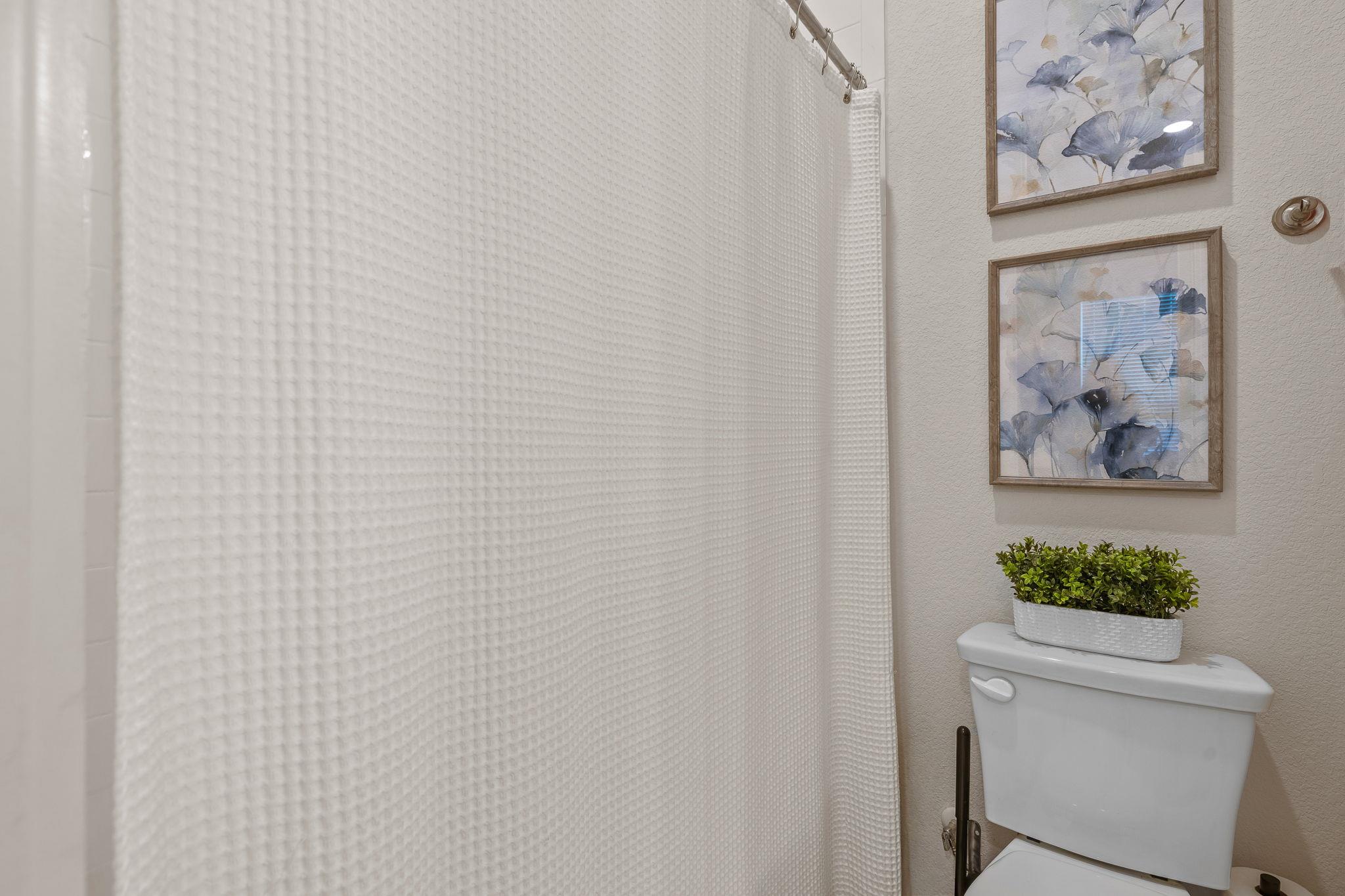 2009 Discovery Well Dr, Liberty Hill, TX 78642