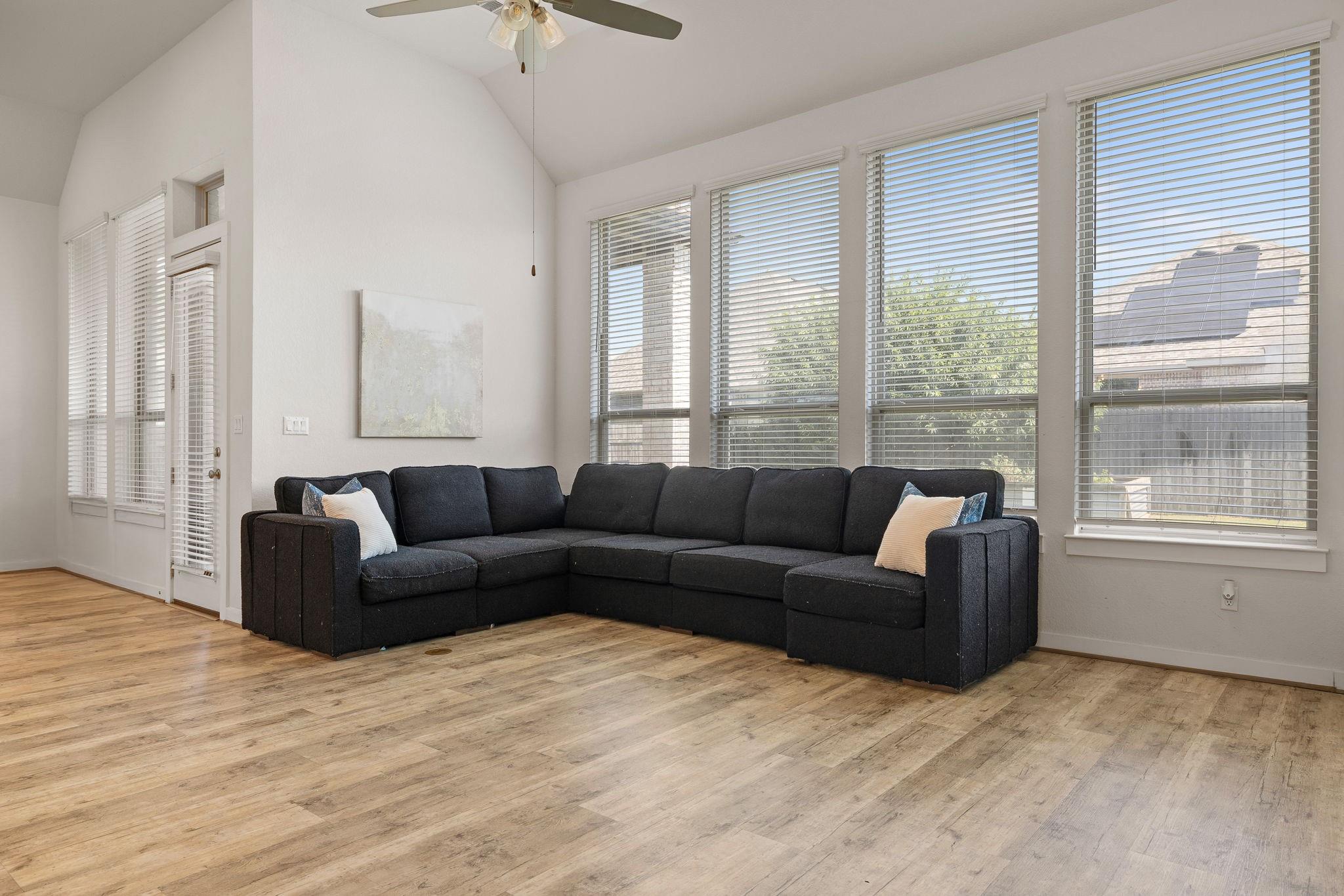 2009 Discovery Well Dr, Liberty Hill, TX 78642