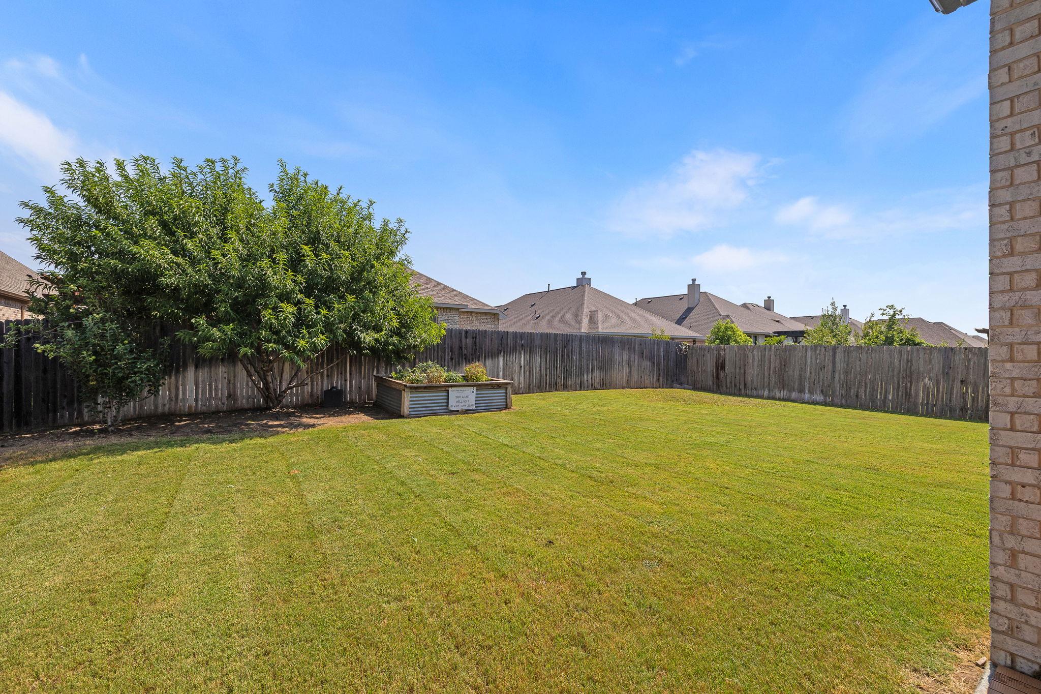 2009 Discovery Well Dr, Liberty Hill, TX 78642