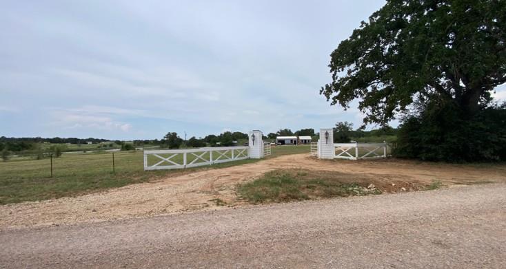 1530 County Road 310, Lexington, TX 78947