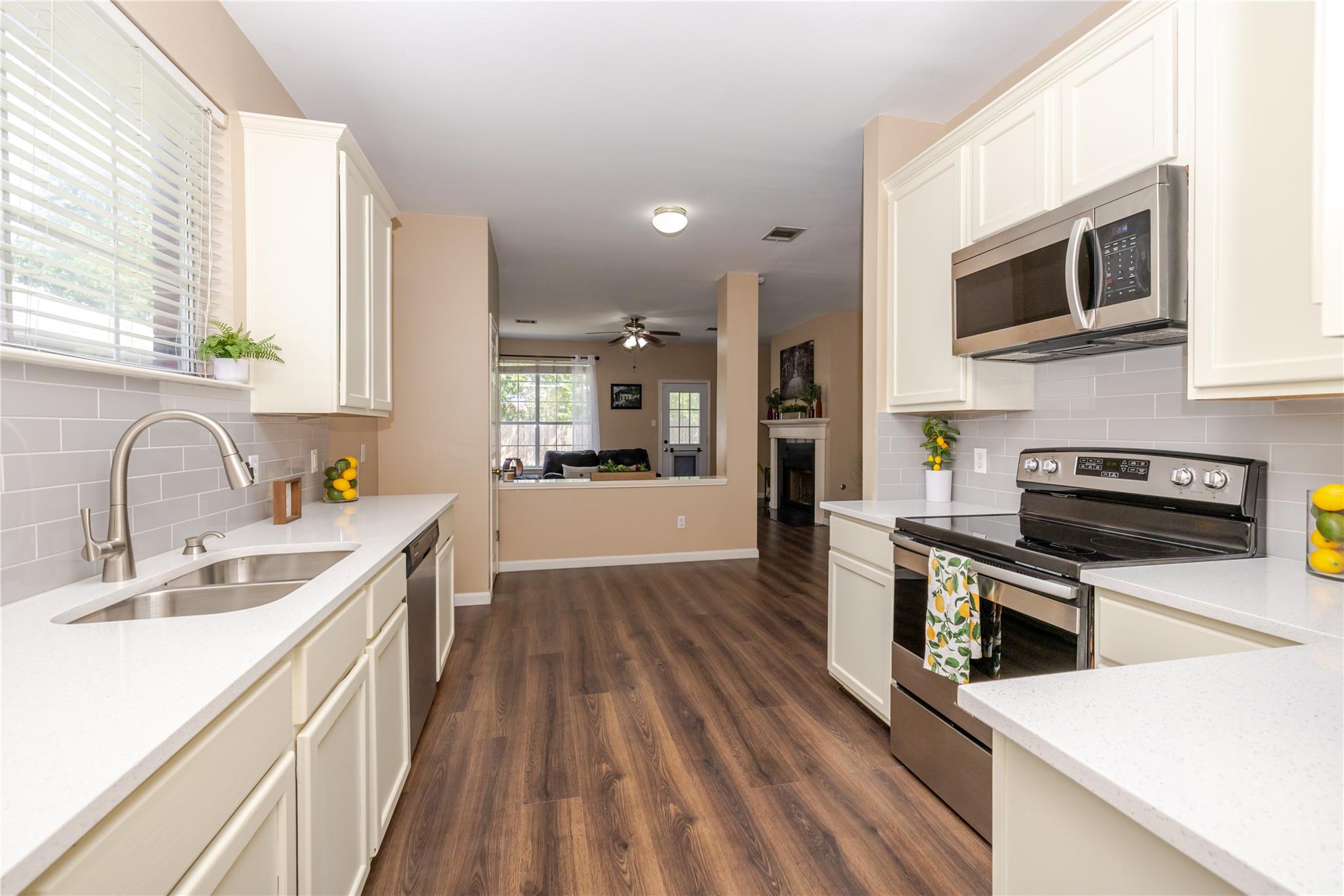 1110 Disraeli Cir, Pflugerville, TX 78660