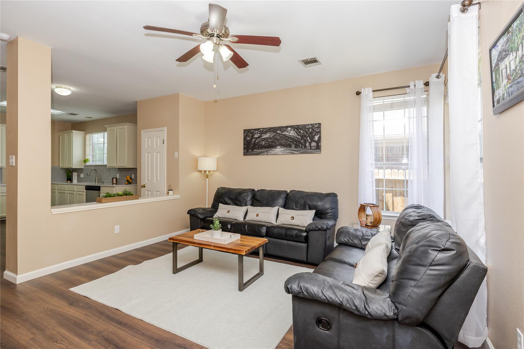 1110 Disraeli Cir, Pflugerville, TX 78660