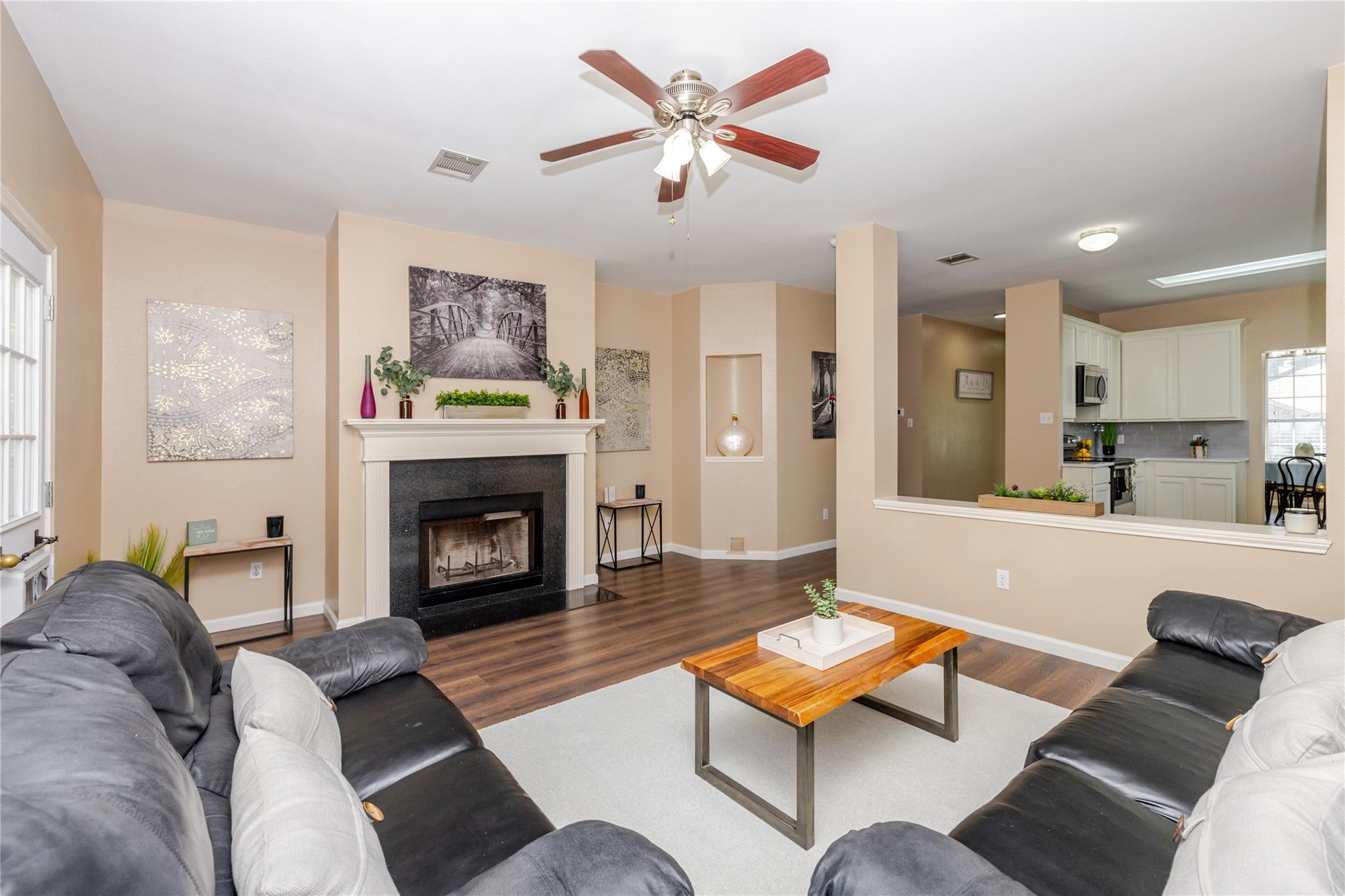 1110 Disraeli Cir, Pflugerville, TX 78660